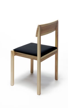 Chaise moderne « ARKITECTURE KVT7 » de Kari Virtanen, frêne/tissu ROCK CS