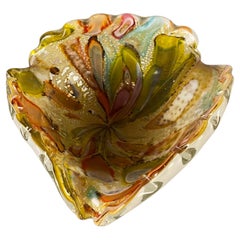 Cendrier triangulaire en verre de Murano multicolore Tutti Frutti de Dino Martens des années 1950