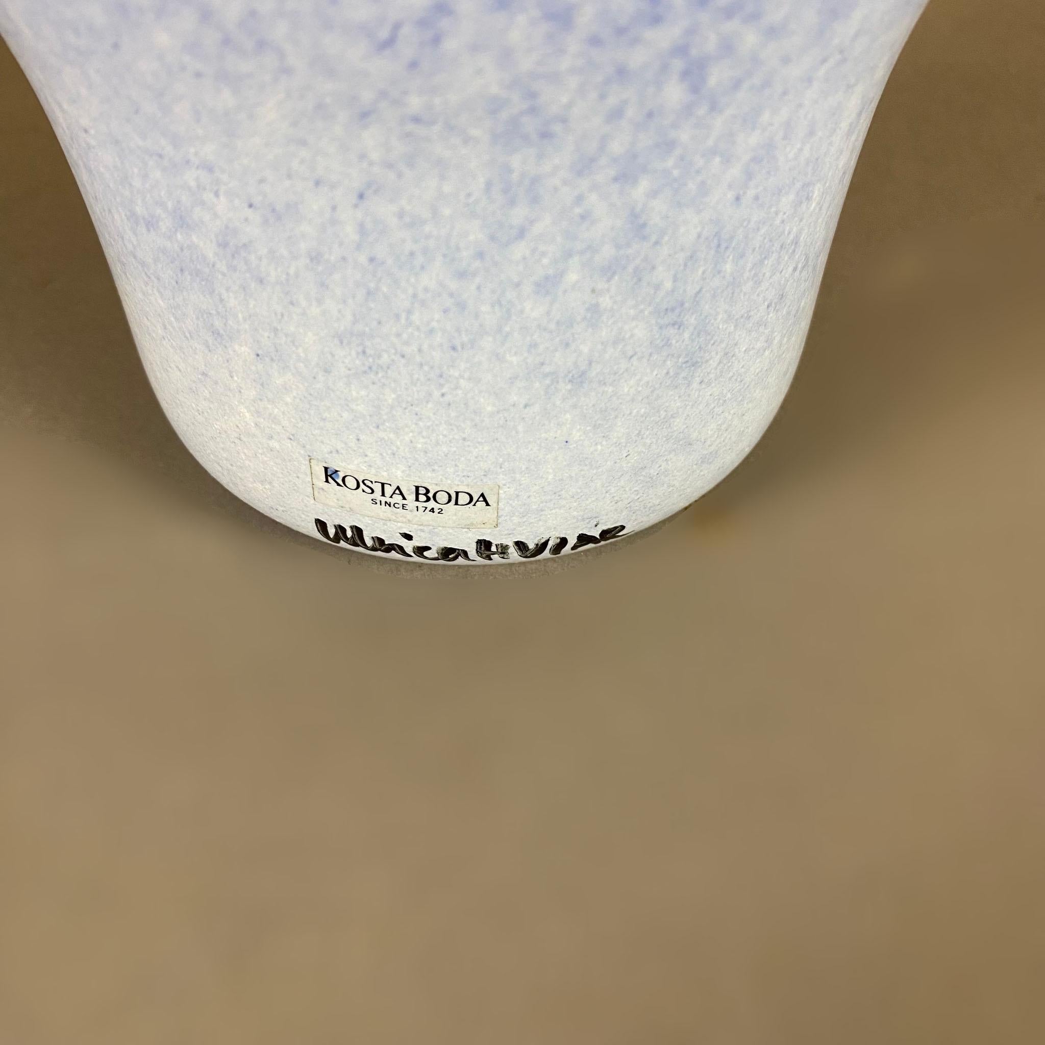 Fine XX secolo Vaso da fiori Open Minds Blue Face di Ulrica Hydman-Vallien per Kosta Boda in vendita