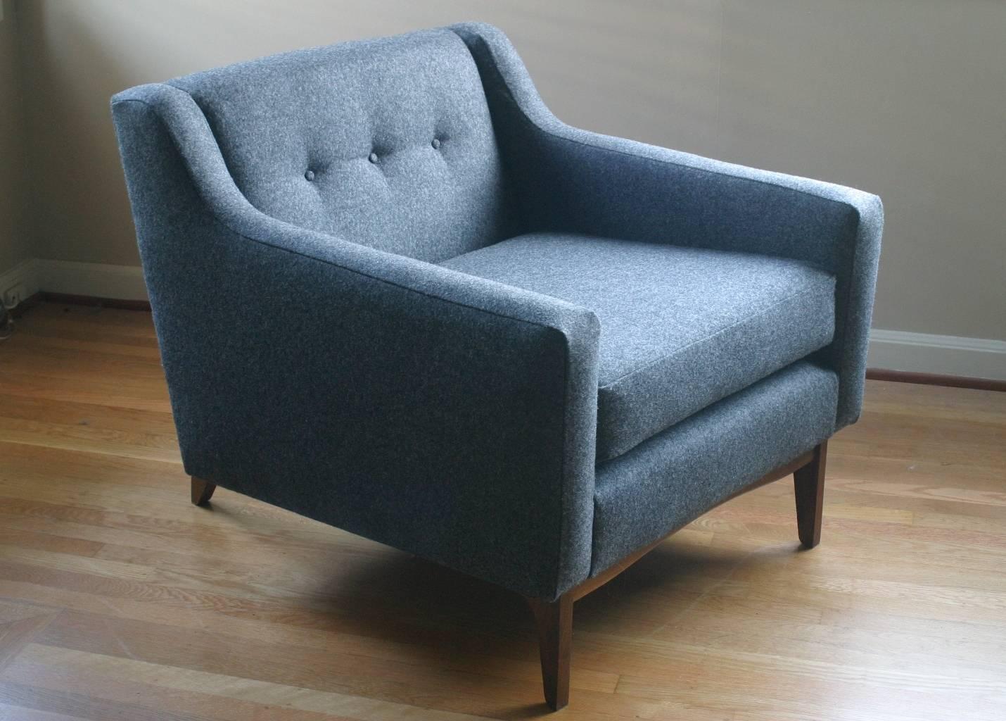 American Modern Upholstered Lounge Chair with Walnut Base and Tufted Seat Back For Sale