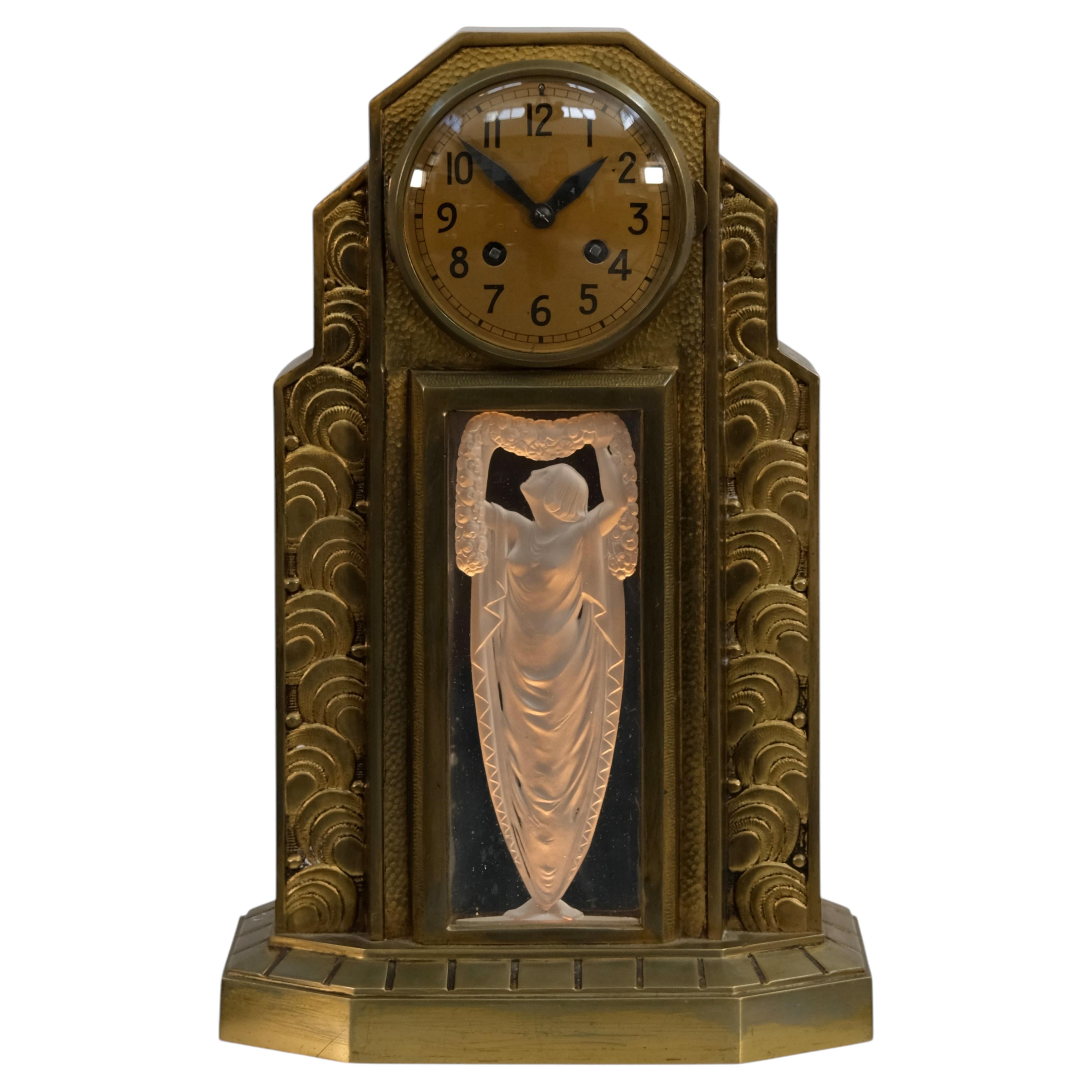 Art Deco Mantel Clock with Lighted Glass from Hettier et Vincent, Paris, 1925
