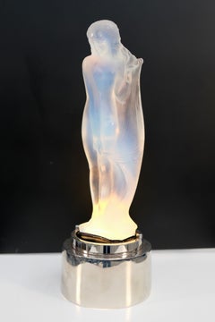 Illuminated Art Deco Opalescent Glass Figure by ETLING, France, circa 1930