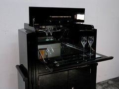 French Art Deco Black High-Gloss Lacquer Bar Cabinet, 1930s