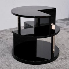 Geometrischer französischer Art-déco-Beistelltisch aus schwarzem Lack, 1930er Jahre