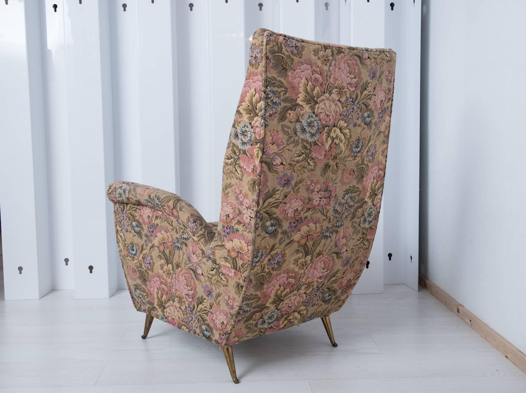 Italian Armchair Attributed to Gio Ponti Produced by ISA Bergamo in the 1950s For Sale