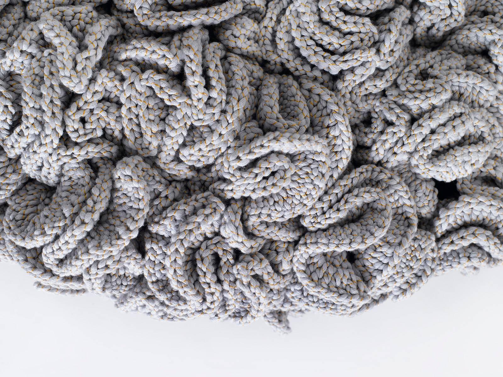 Light Grey Gold Pouf, Handmade Crochet elements in Cotton & Polyester im Zustand „Neu“ in Tel Aviv, IL