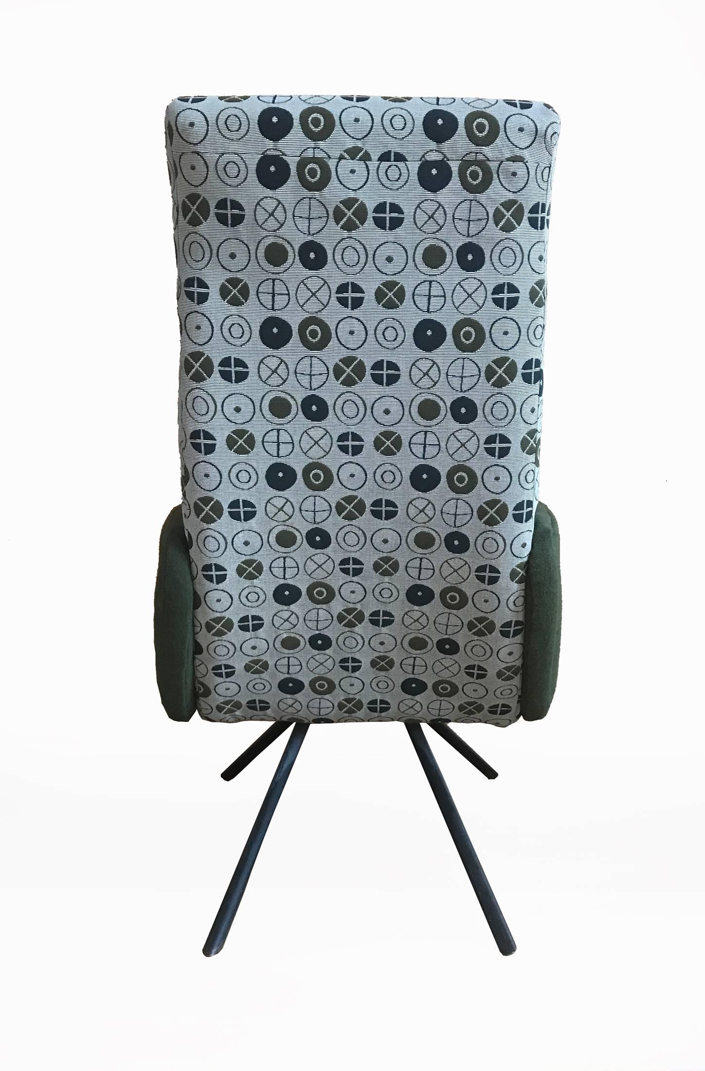 1950s Tubular Iron Frame French Armchair, New Circles Fabric In Good Condition For Sale In Bilbao, ES