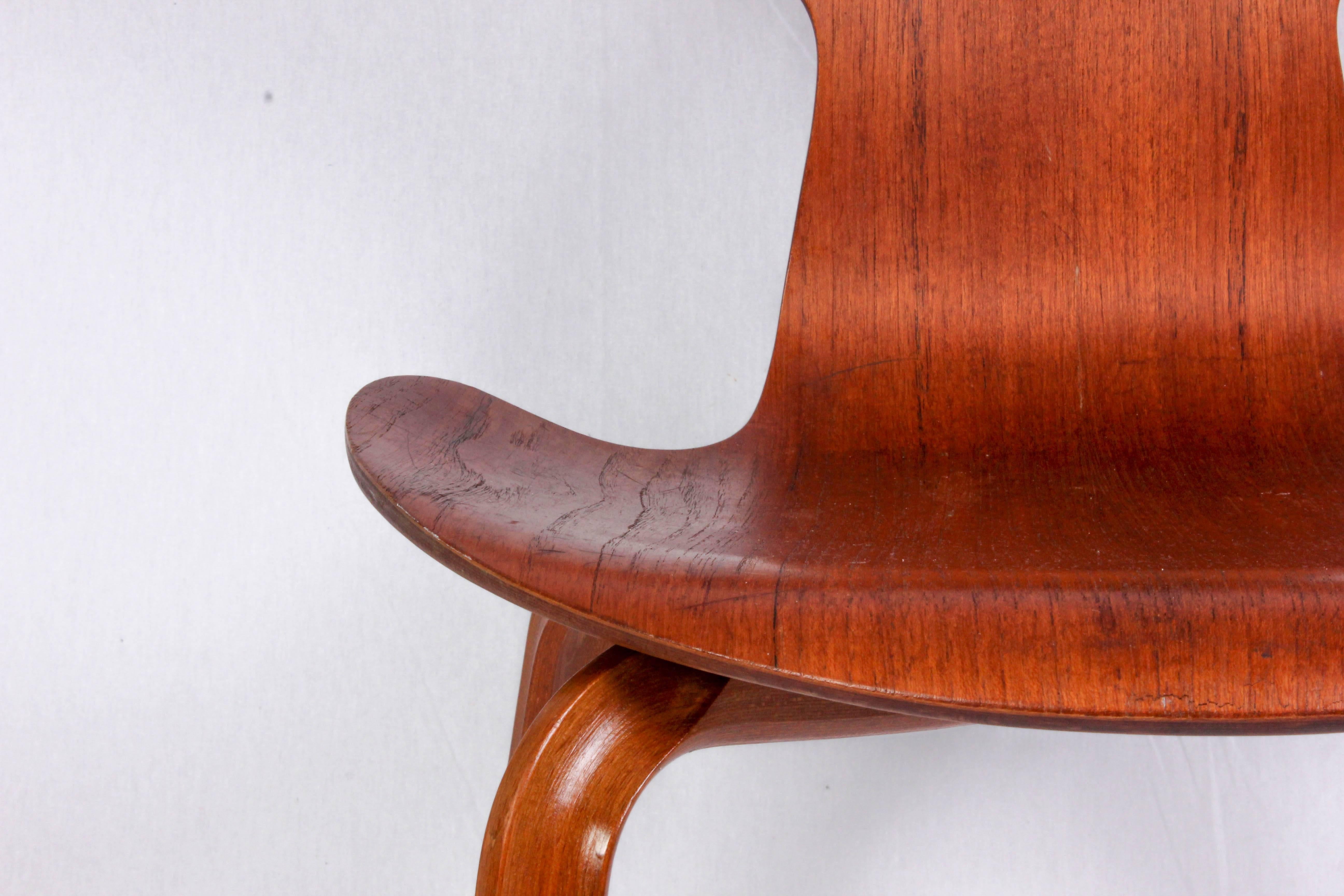 Mid-20th Century Arne Jacobsen Teak Grand Prix Chair Model 3130 by Fritz Hansen
