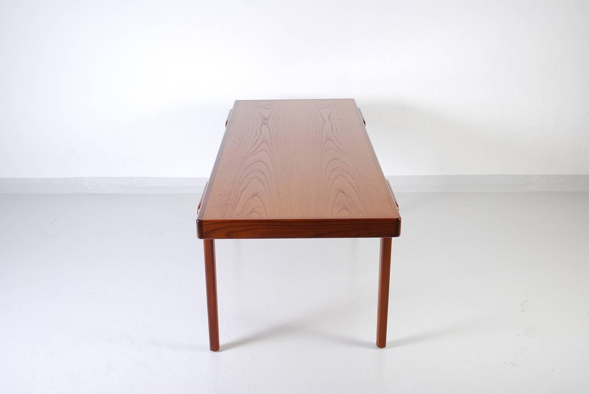 Midcentury Danish Teak Coffee Table, 1950s In Good Condition In Malmo, SE