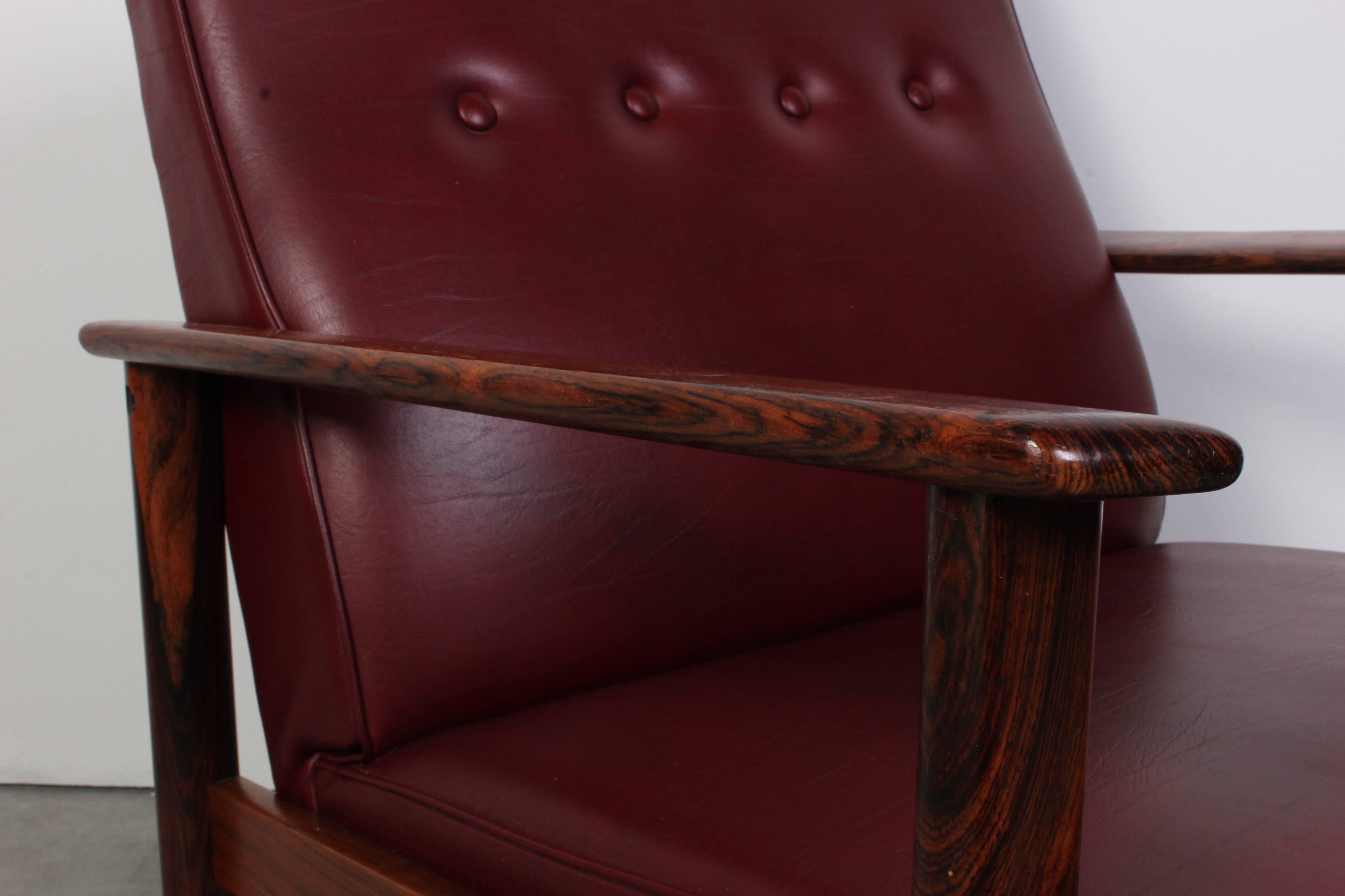 Midcentury Scandinavian Rosewood Lounge Chair 1