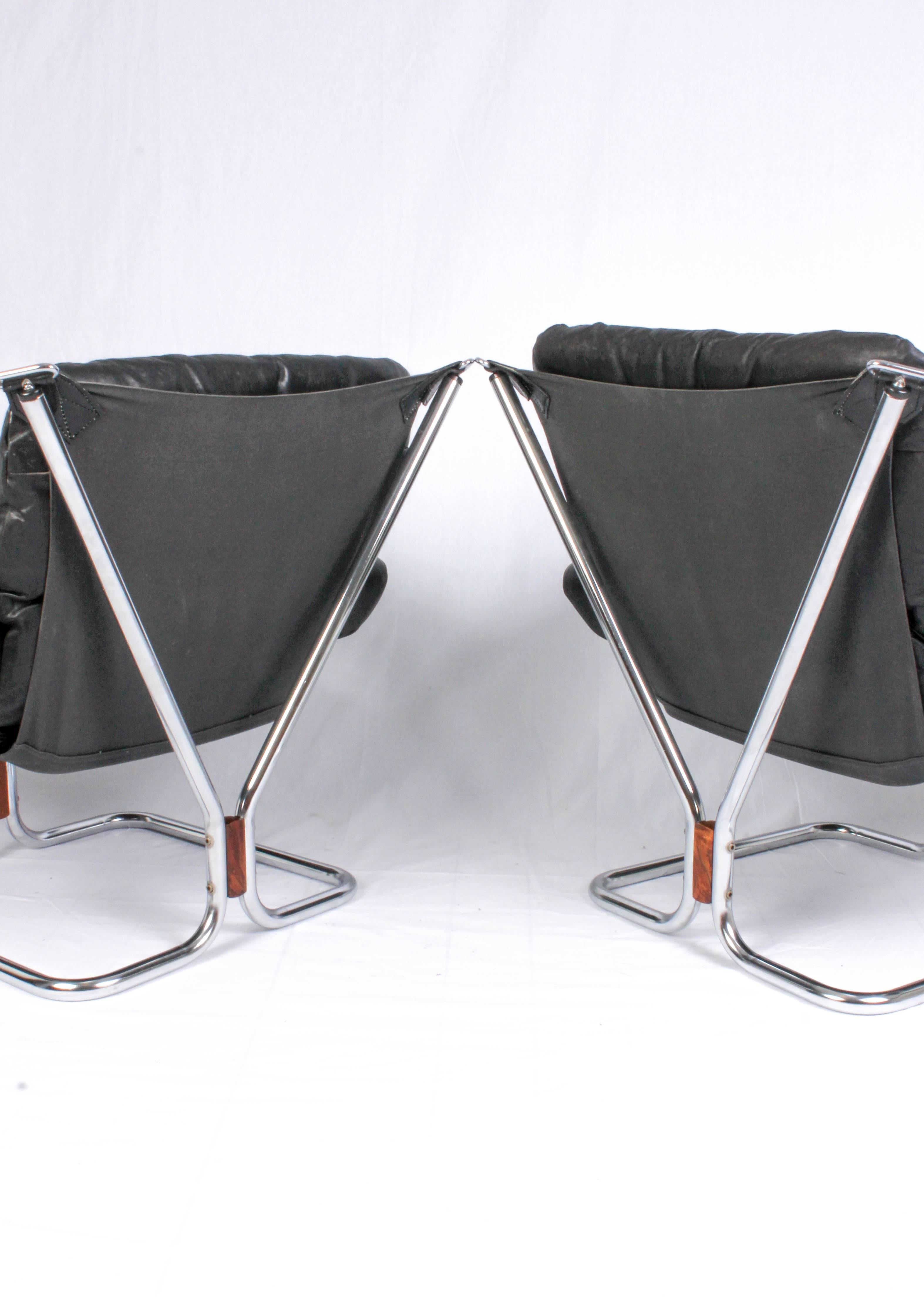 Pair of Midcentury Leather & Chrome Lounge Chairs and Ottoman by Ingmar Relling In Good Condition In Malmo, SE