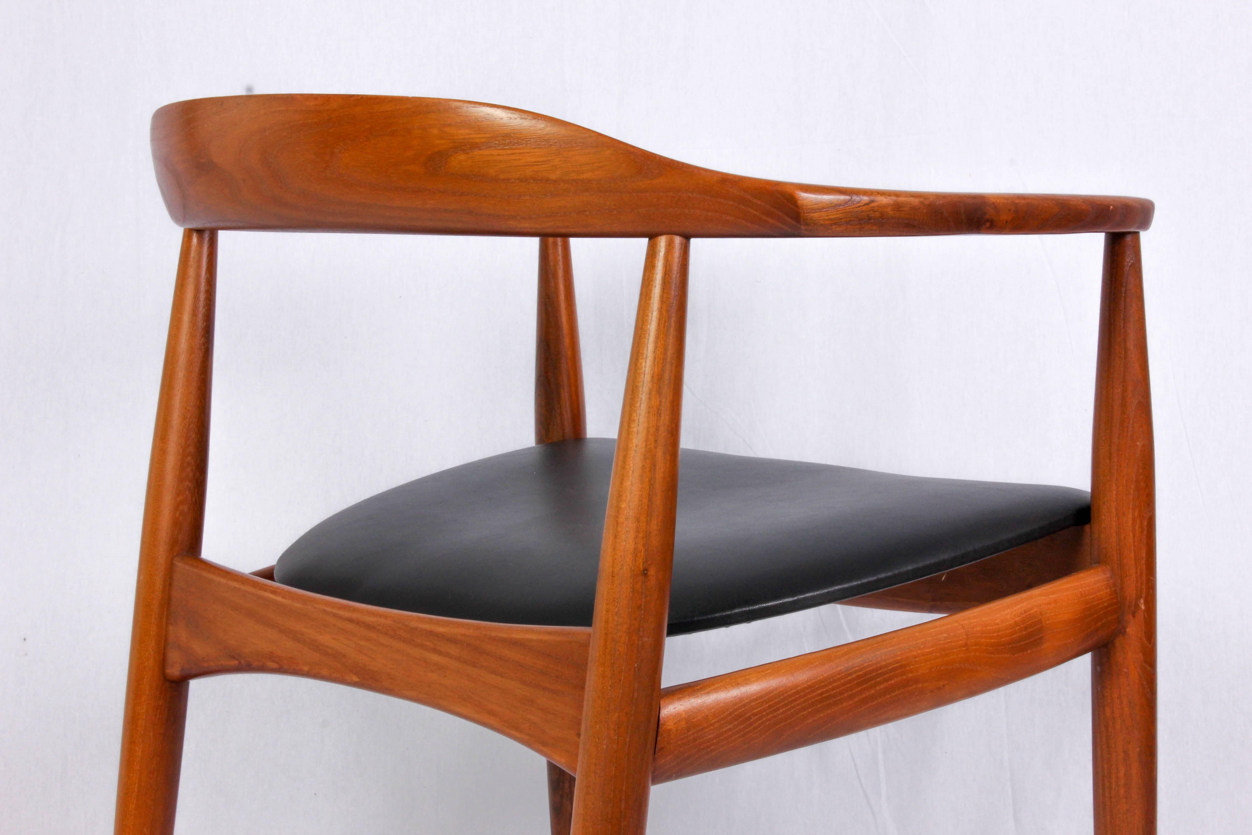 Midcentury Armchair by Illum Wikkelsø for Niels Eilersen In Excellent Condition In Malmo, SE