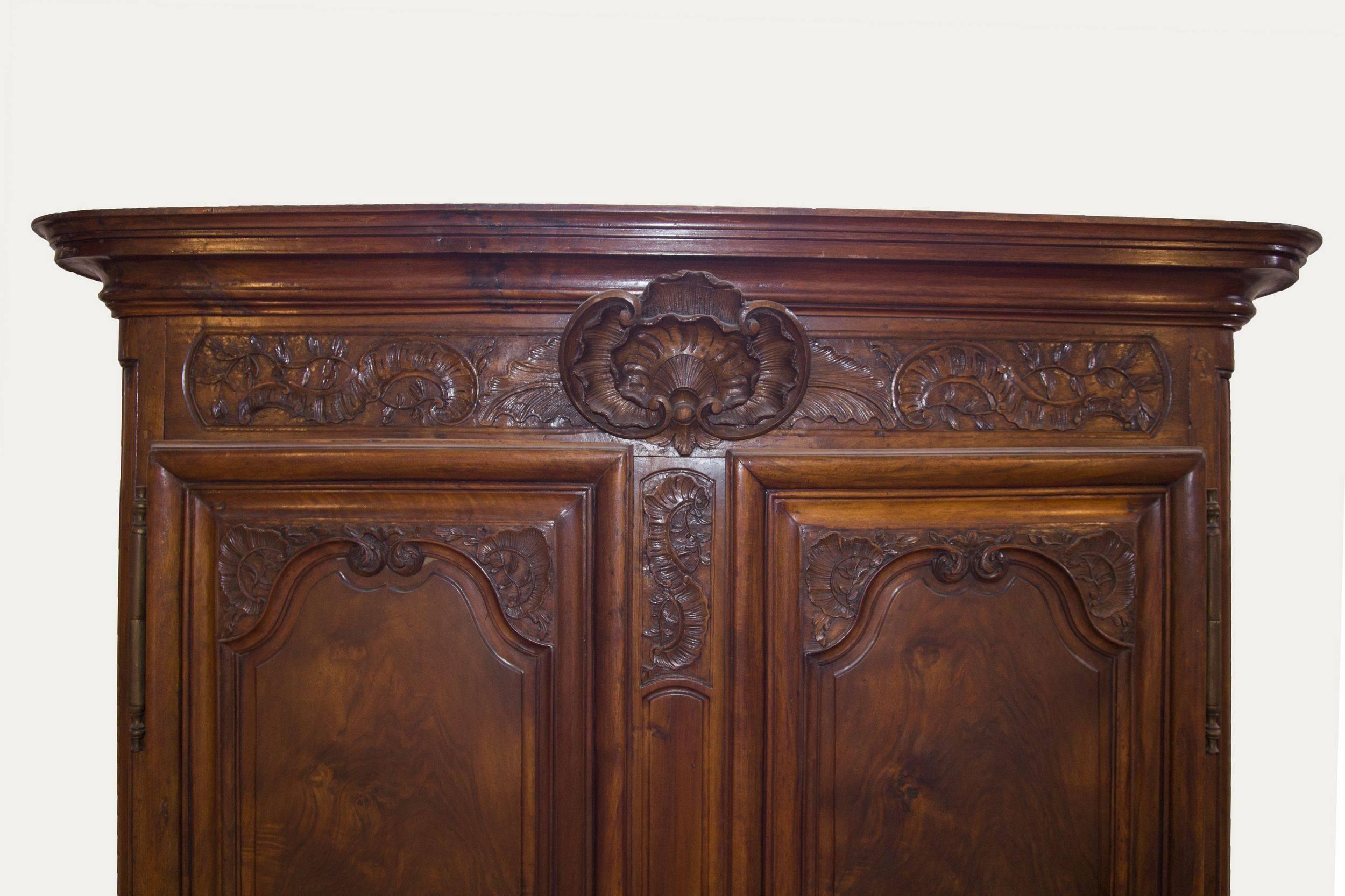19th Century Louis XIV Style Walnut French Armoire, circa 1820 For Sale 3