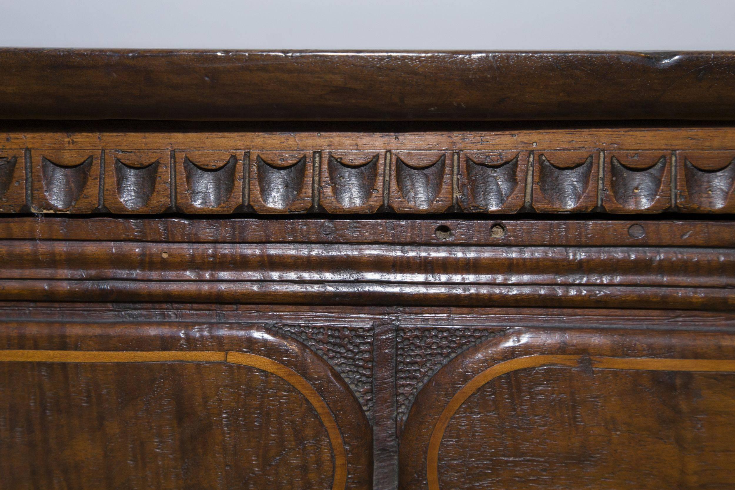 17th Century Northern Italian Walnut Chest of Drawers, circa 1690 For Sale 1