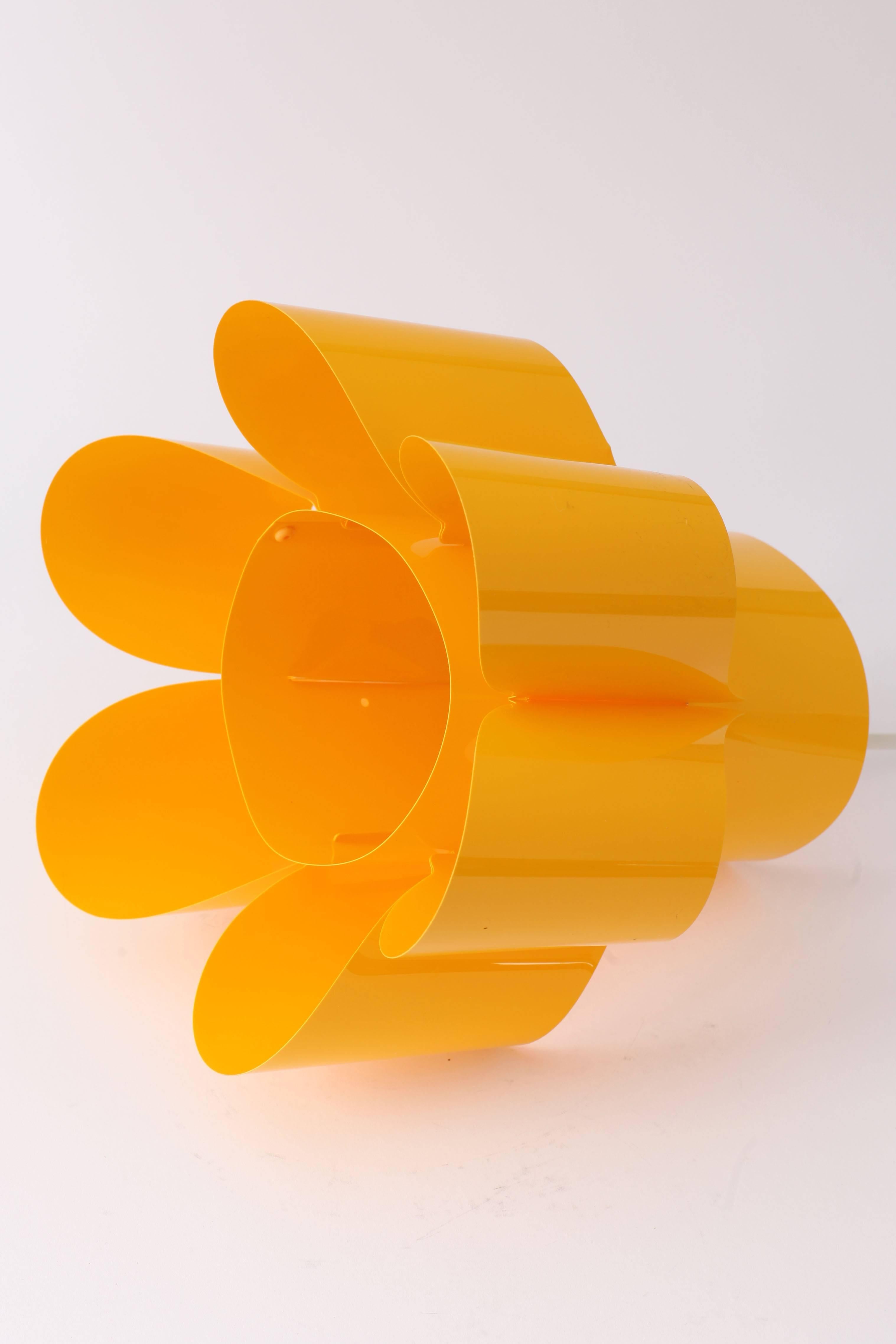 Late 20th Century Lamp in Yellow Plastic For Sale