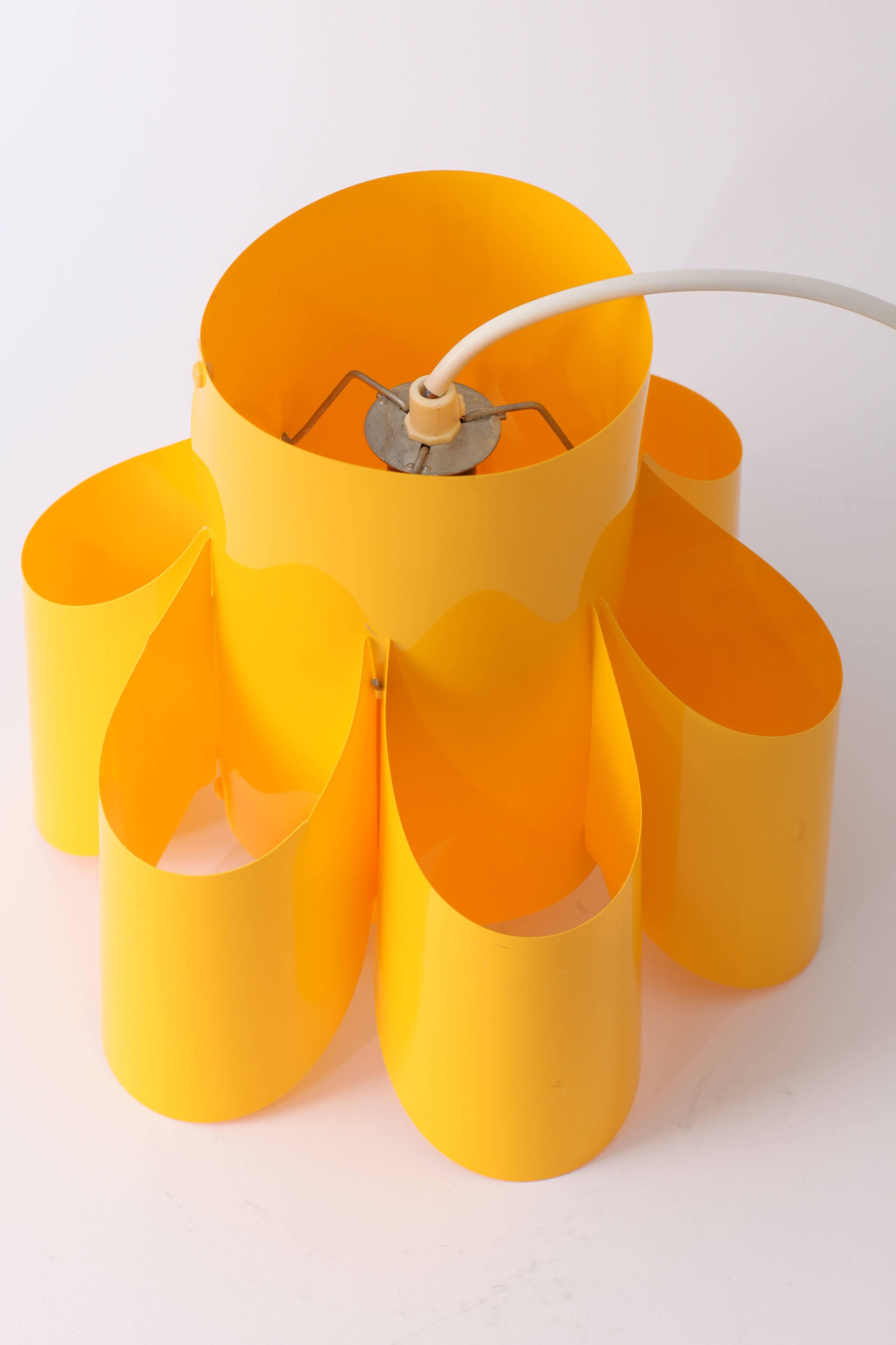 Lamp in Yellow Plastic For Sale 2