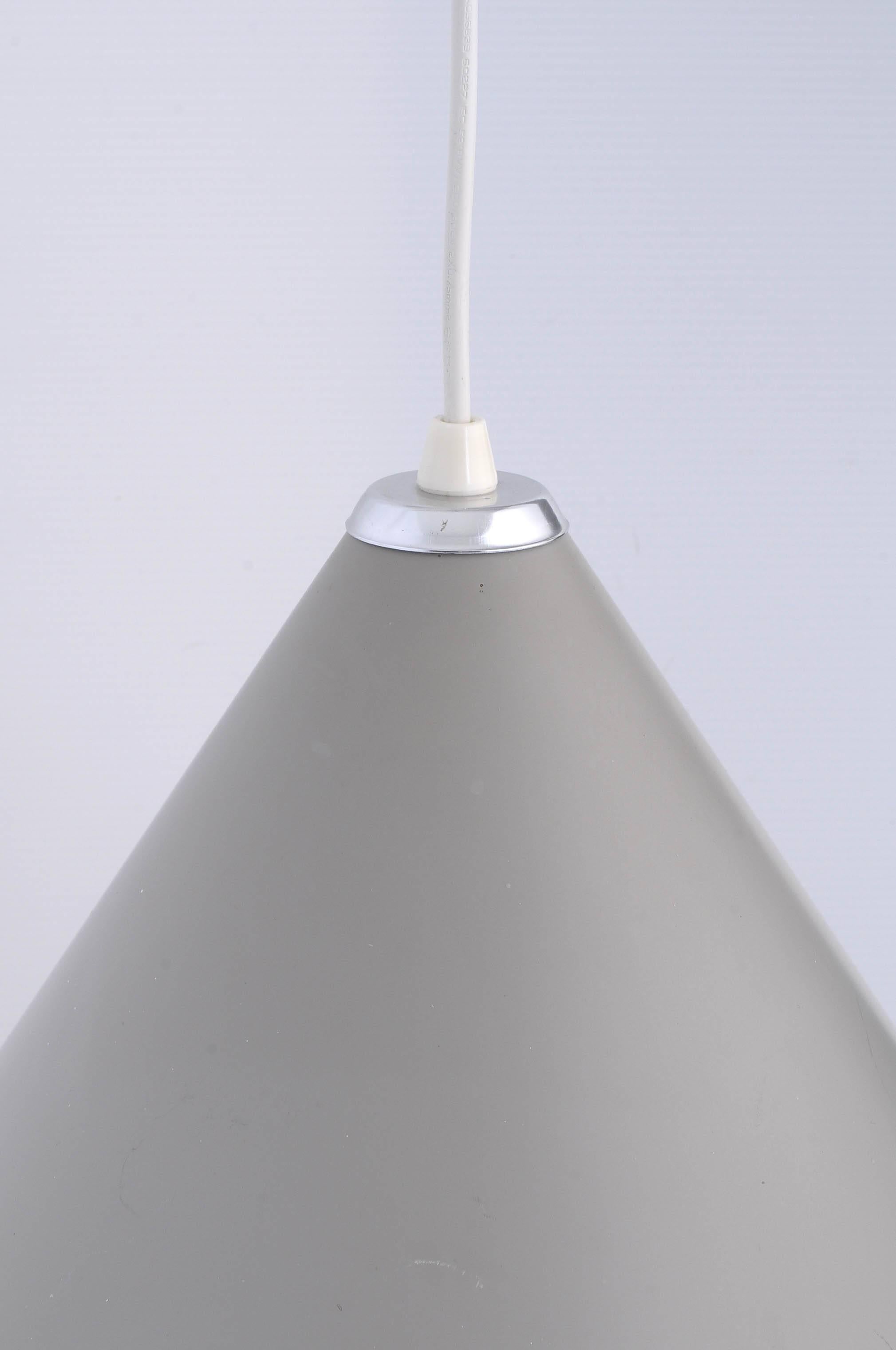 Scandinavian lamp designer Bent Karlby for Lyfa
Grey color. The lamp has height adjustment.
The lamp is after renovation, cleaned. On the lamp are white dots of another white paint.
The electric cable is new.