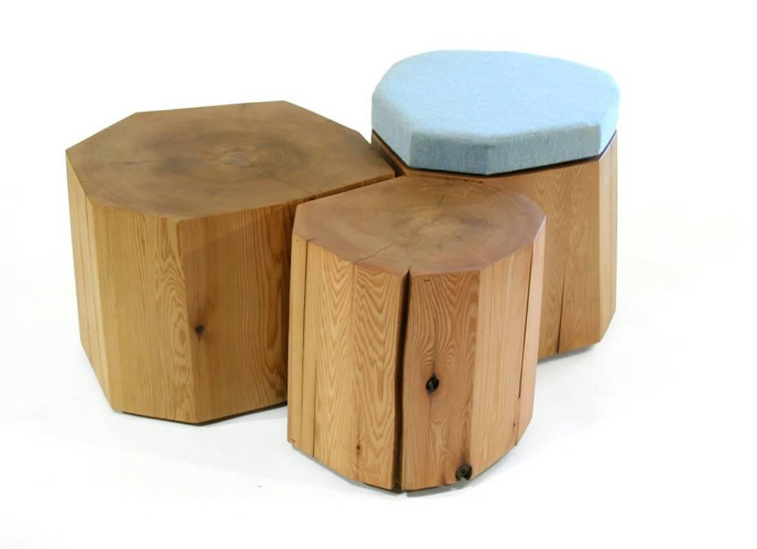Tisch aus rotem Zedernholz mit Pflanzgefäßeinsatz von Hinterland Design im Angebot 1