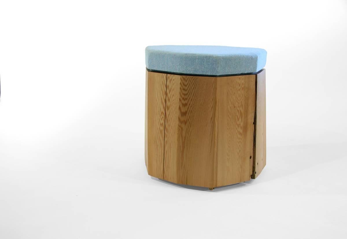 Tisch aus rotem Zedernholz mit Pflanzgefäßeinsatz von Hinterland Design (21. Jahrhundert und zeitgenössisch) im Angebot