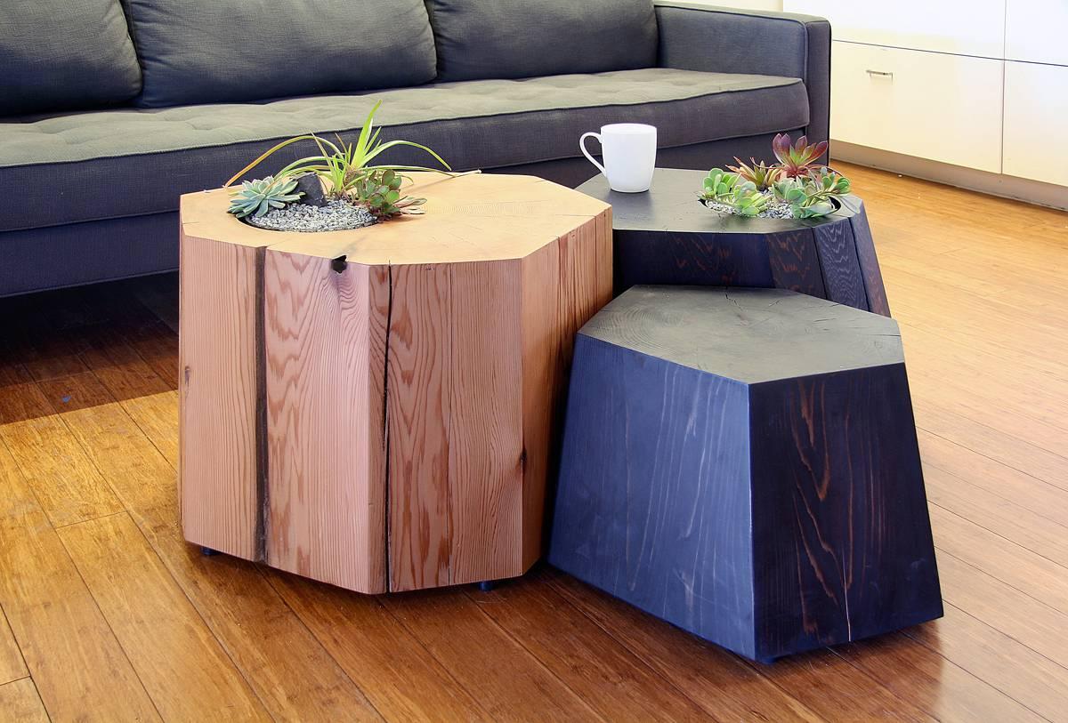 Tisch aus rotem Zedernholz mit Pflanzgefäßeinsatz von Hinterland Design im Angebot 3