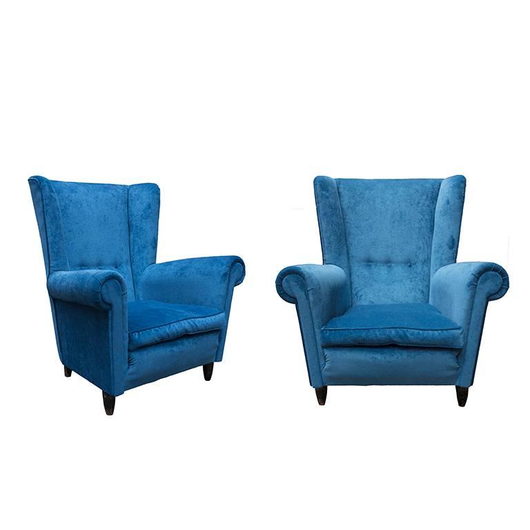 Couple of armchairs in blue velvet, in the style of Paolo Buffa, perfect.