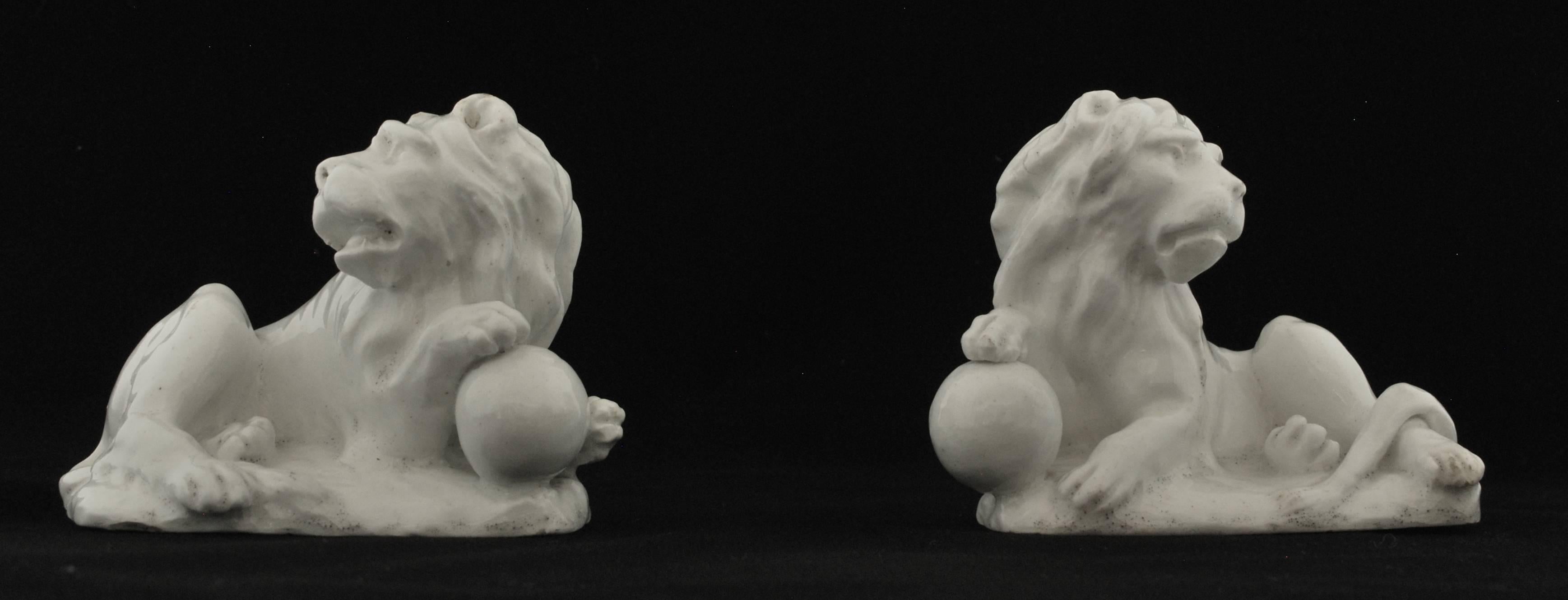 Pareja de leones. Bow Porcelain C1750 Neoclásico en venta