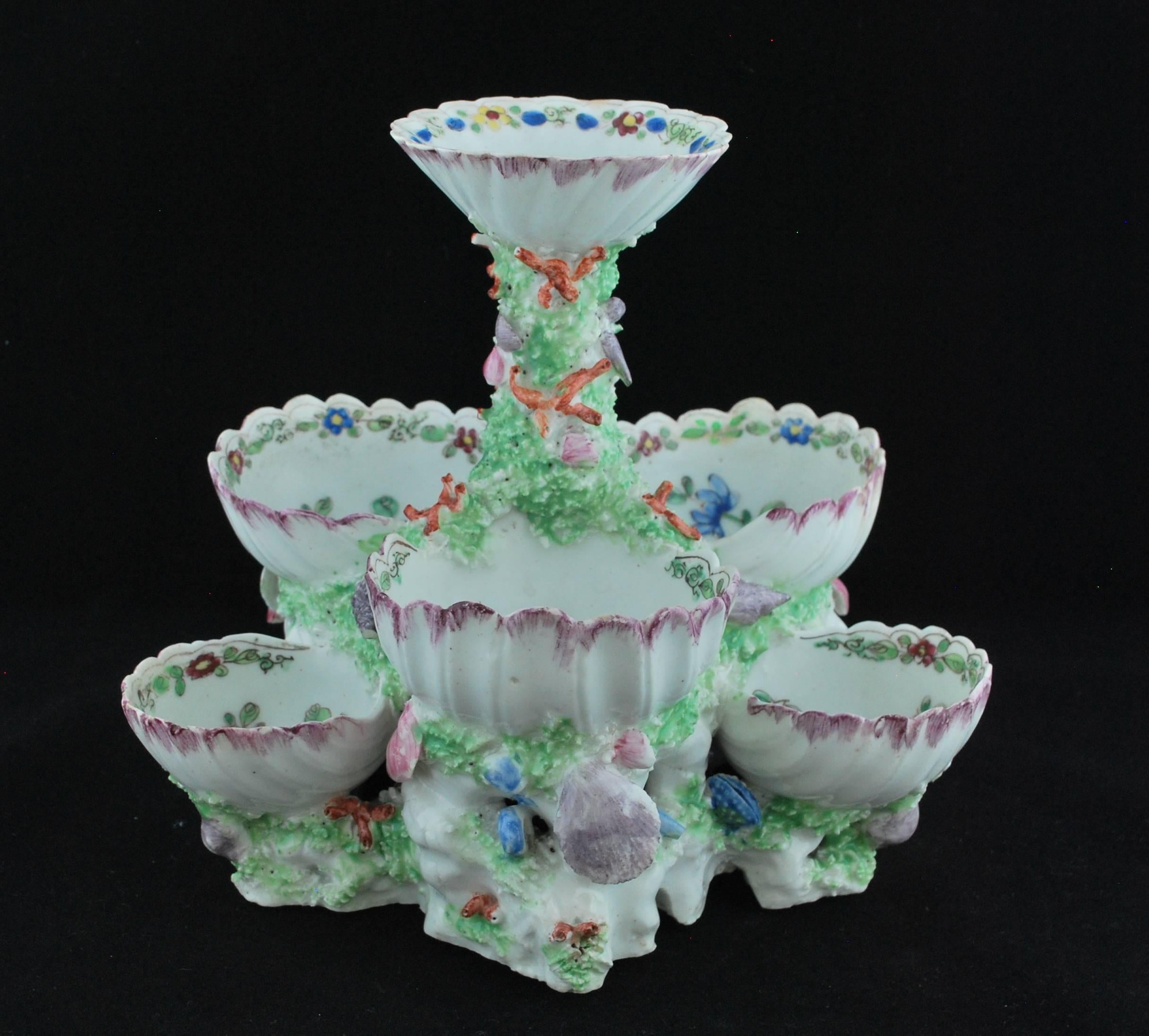 Néoclassique Sweetmeat Stand Shell, Bow Porcelain, circa 1750 en vente