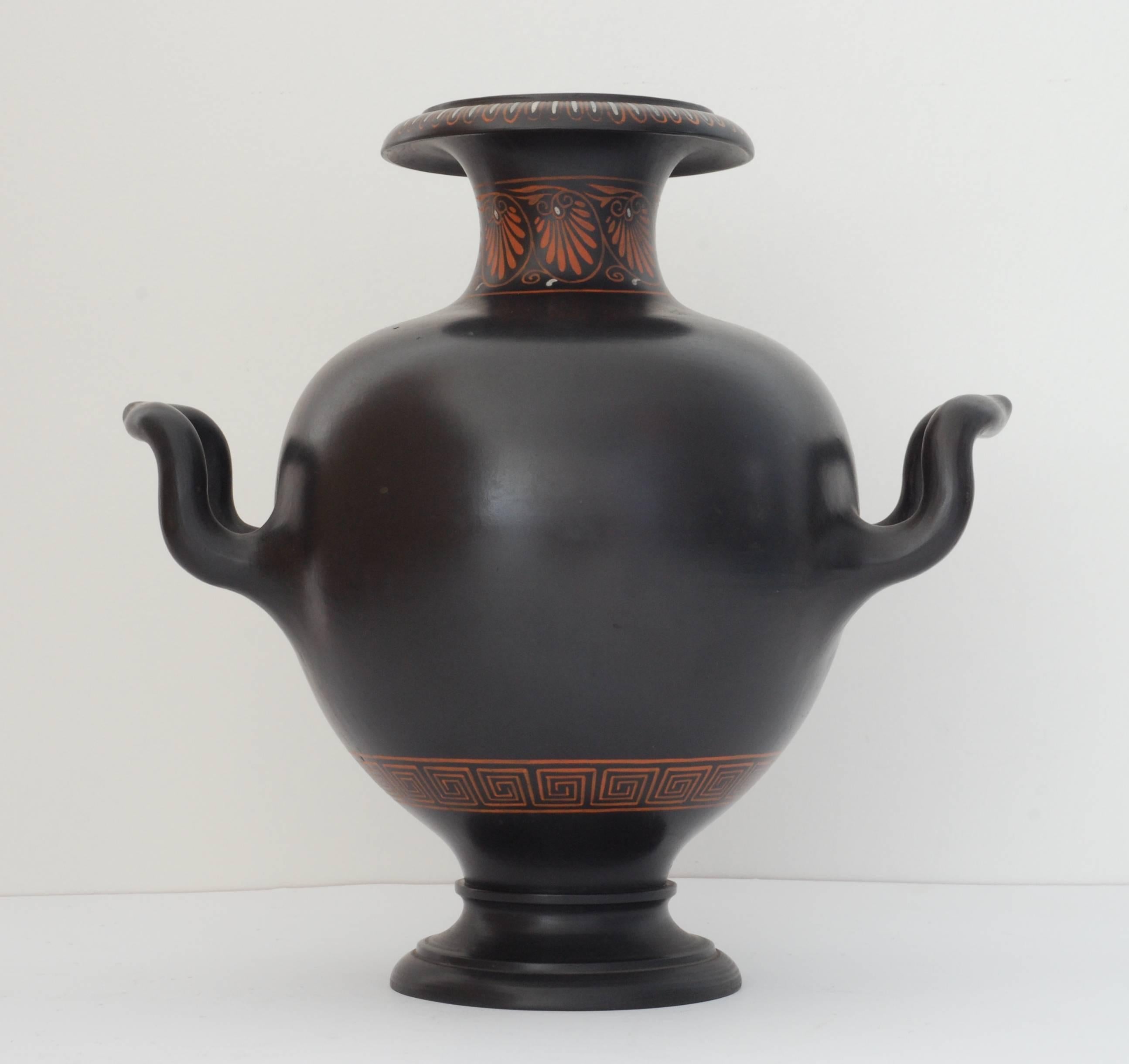 Vase aus bemaltem Basalt, Enkaustik, Wedgwood, um 1785 (Neoklassisch) im Angebot