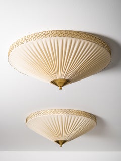 Paire de luminaires encastrés ES 1902/60 en laiton et tissu plissé, de la marque Itsu, Finlande, années 1950
