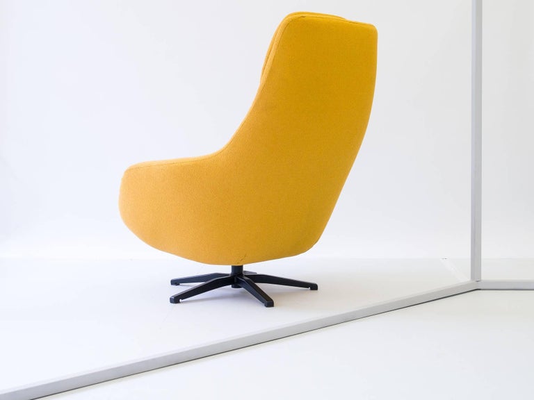 Mid-Century Modern 1960s Swivel Lounge Chair by  Robin Day for Hille UK
