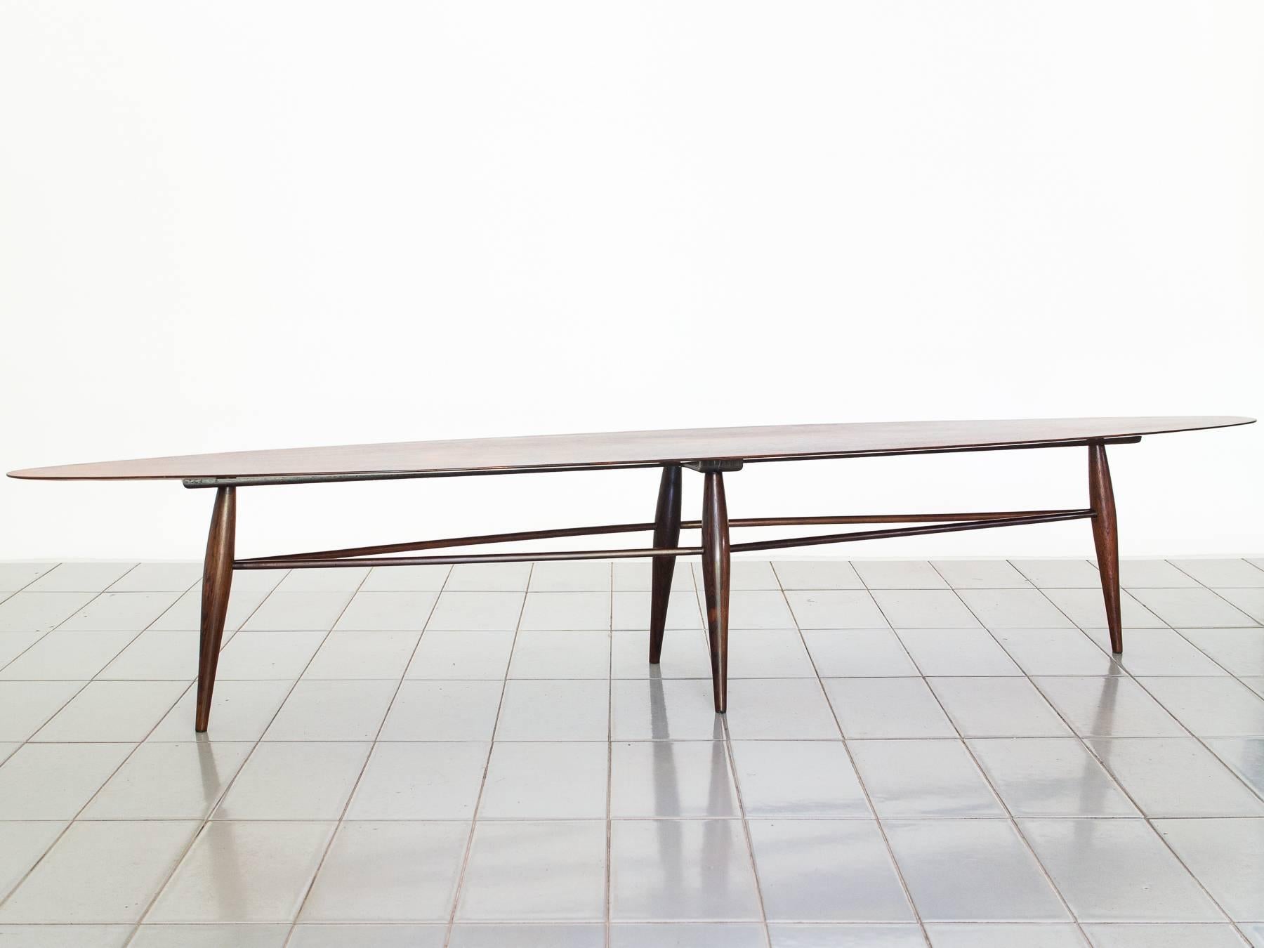 Solid Brazilian Rosewood Bench by Liceu de Artes e Ofícios, Brazil, 1950s In Excellent Condition In Sao Paulo, SP