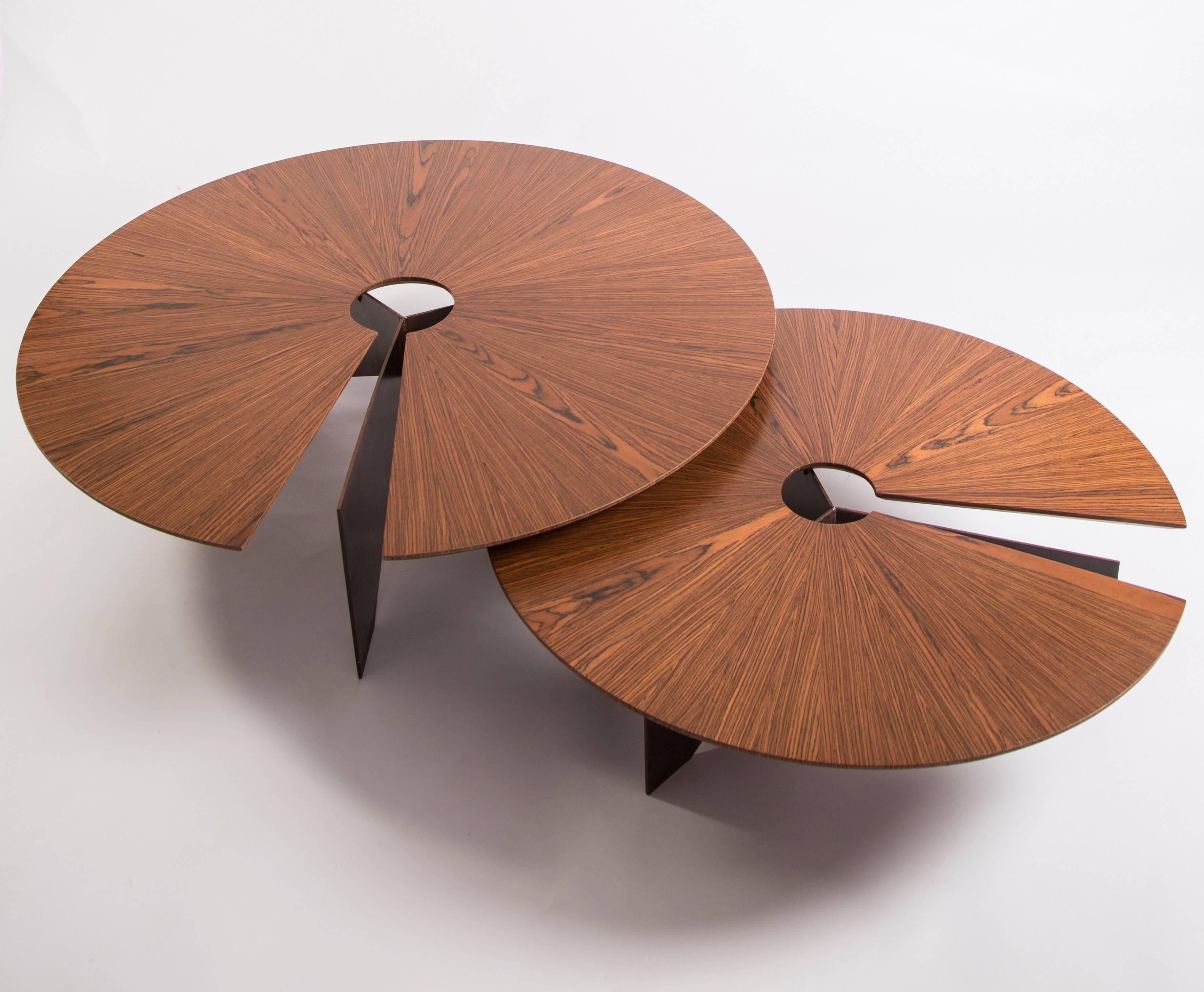 The first piece developed by the designer, this minimalist and modern coffee table receives the name Lena in honour of the nickname of his mother, Helena. It disrupts the observer, as it has its top balanced between only two of its three feet, which