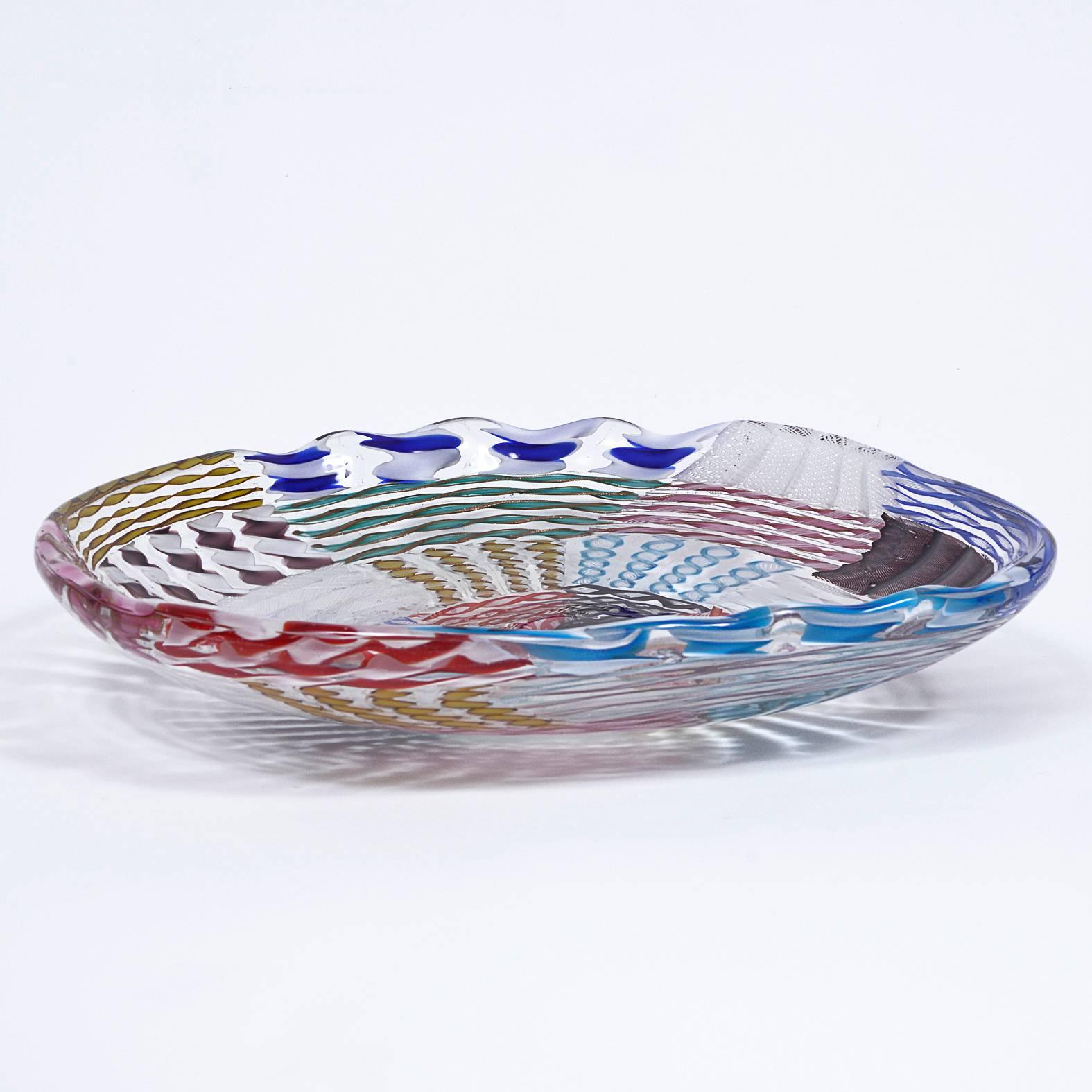 Hand-Crafted ARCHIMEDE SEGUSO Murano Glass Multicolor Bowl circa 1950 For Sale