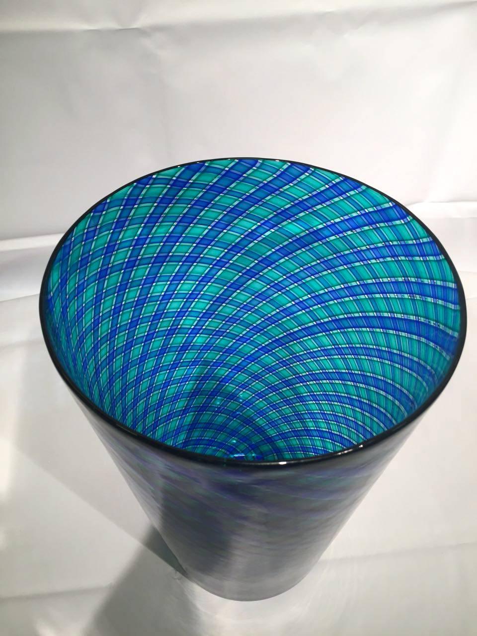 Caning VENINI Large Murano Glass Blue and Green Large Vase circa 1970 For Sale