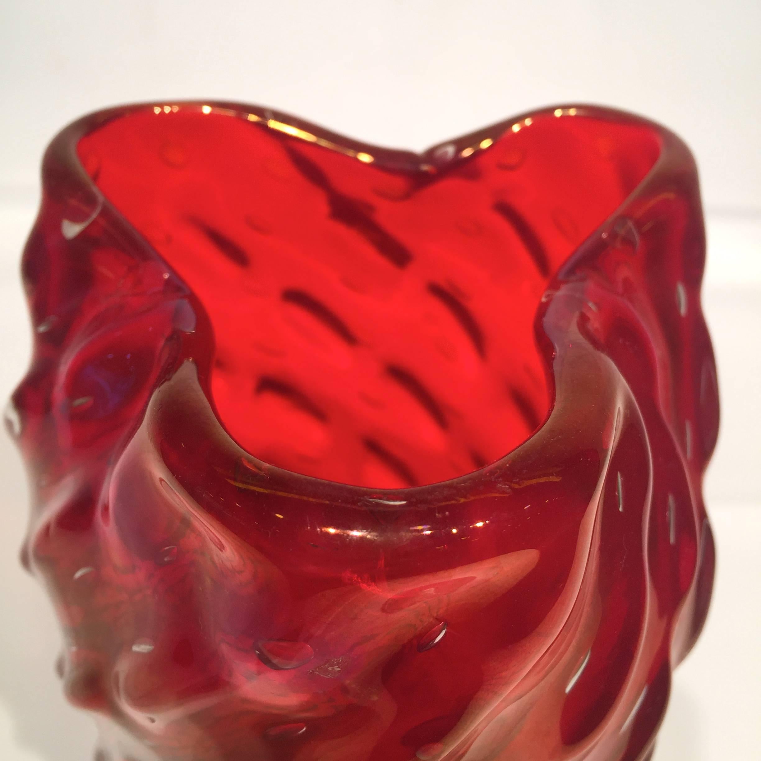 Ercole Barovier, iridescent artistic blown glass of Murano in intense red.