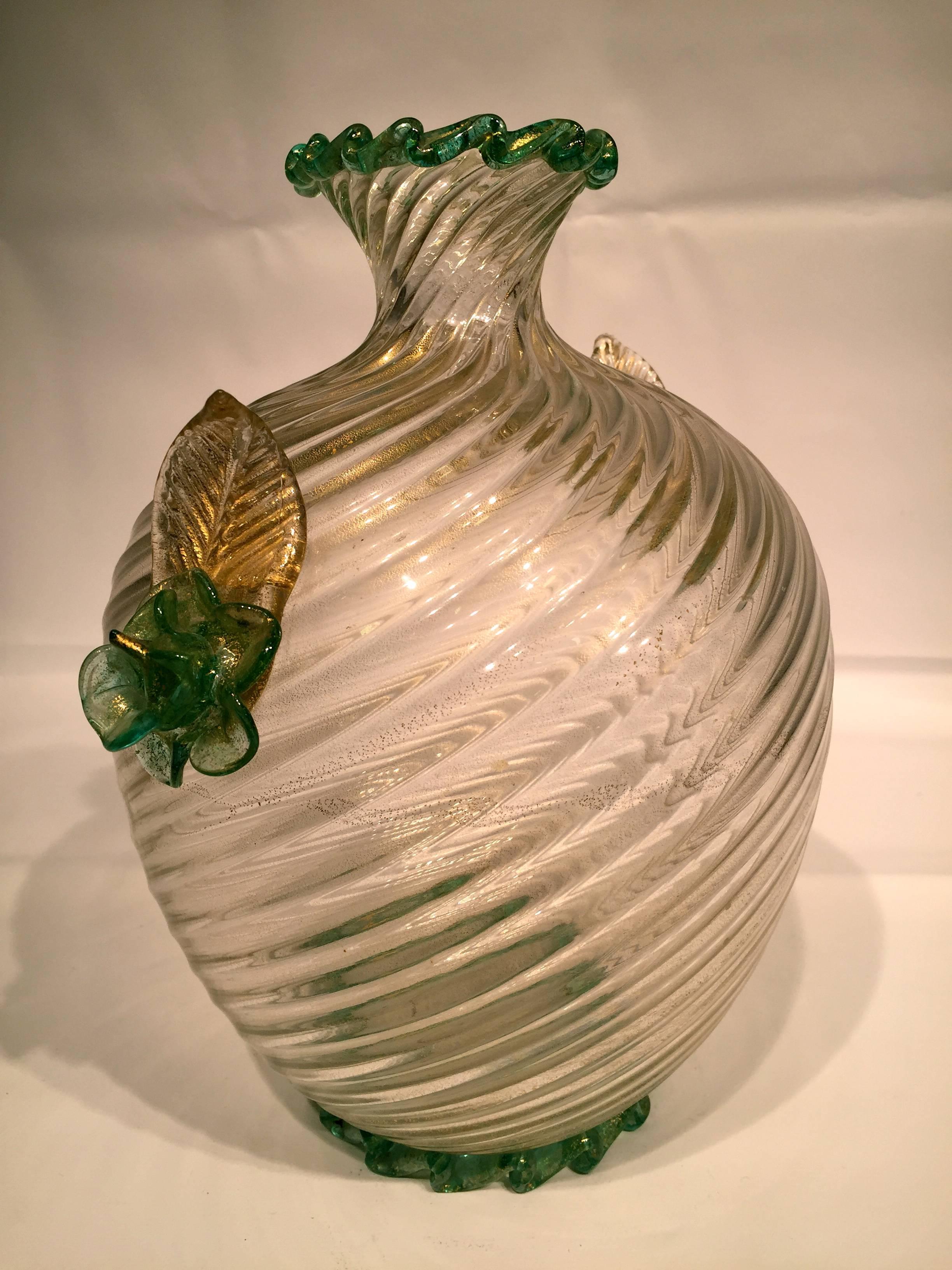 Mid-Century Modern ERCOLE BAROVIER Large Artistic Blown Glass of Murano Vase, circa 1950 For Sale