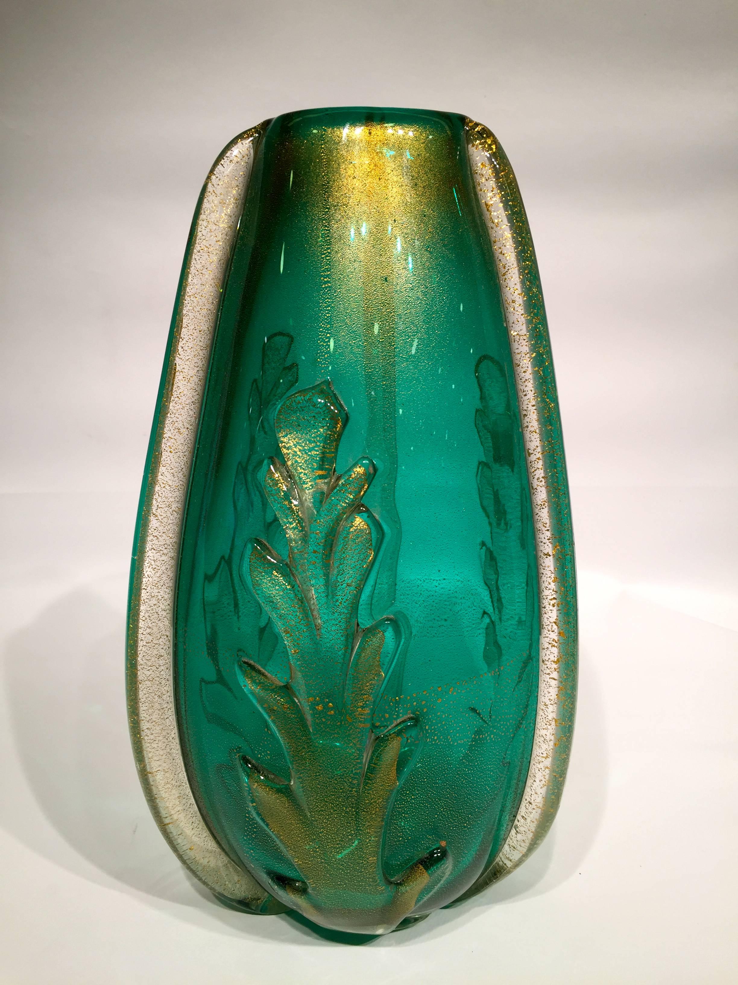 Mid-Century Modern ERCOLE BAROVIER Green Artistic Blown Glass of Murano Vase, circa 1950 For Sale