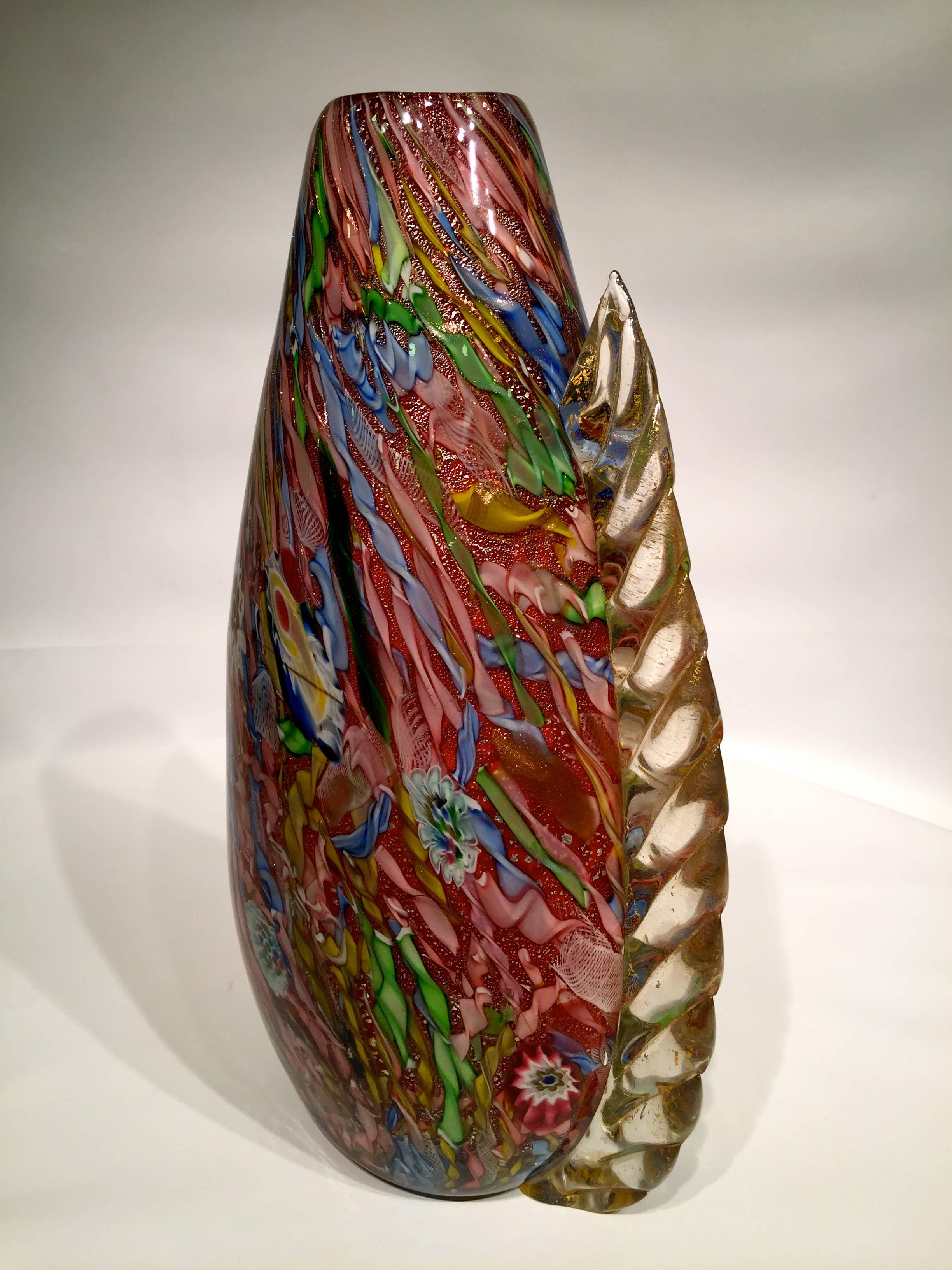 AVeM Vase, Artistic Blown Murano Glass, Multicolored and Red, circa 1950 For Sale 1
