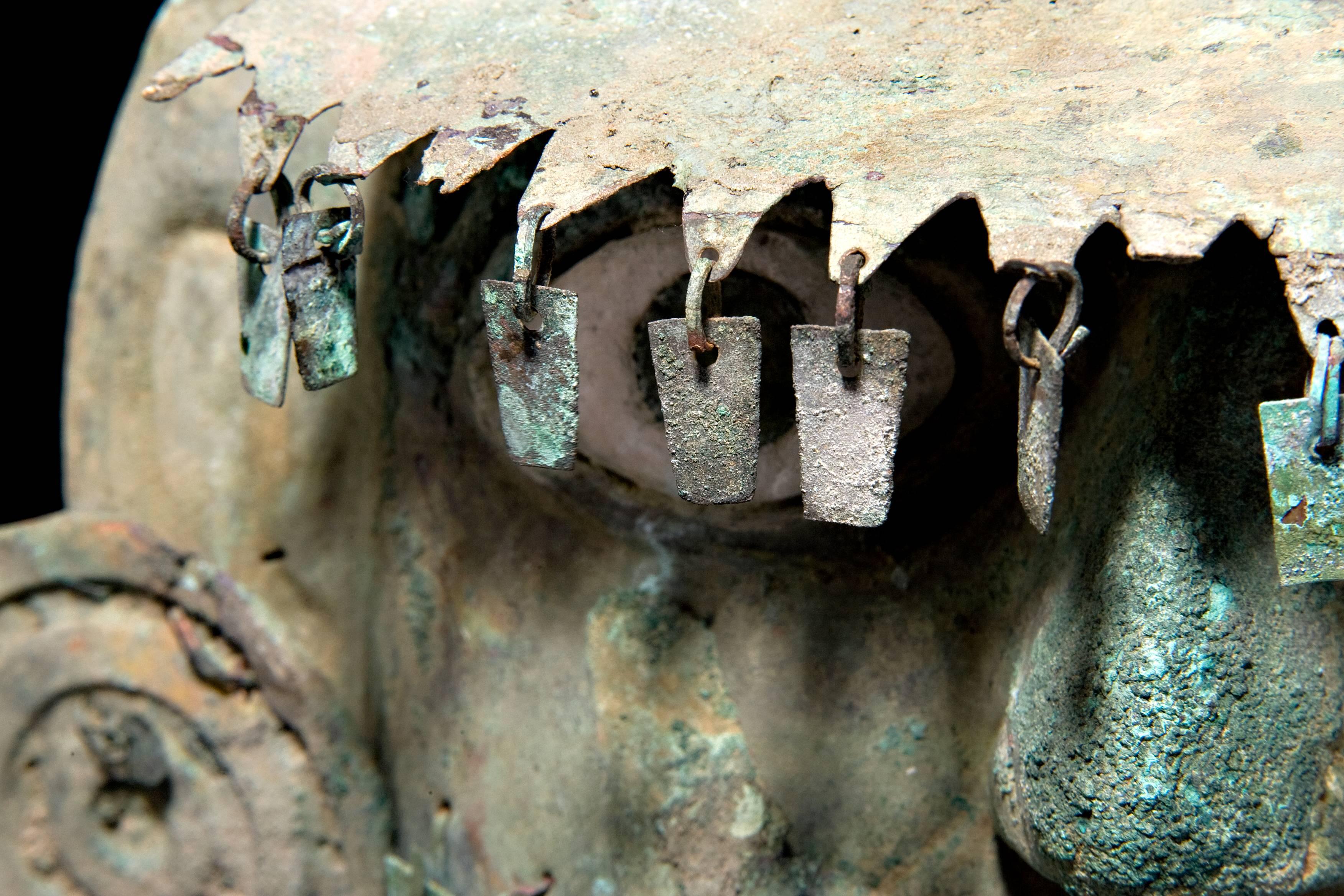 Fino al XVIII secolo Maschera Moche in rame e bronzo in vendita