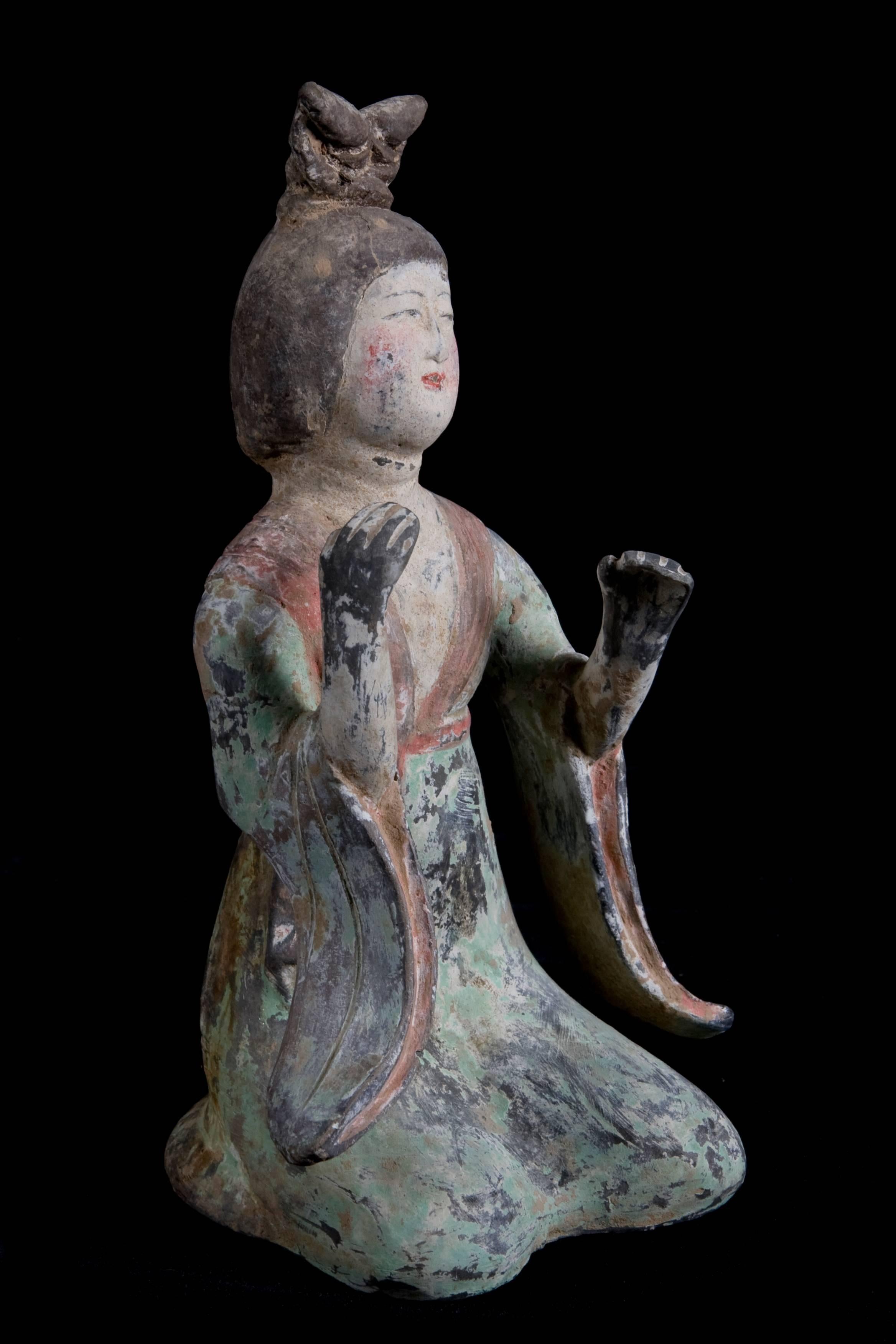 Very expressive Imperial Court singer dressed in elegant ceremonial robes with long sleeves and hands in motion. Gray terracotta. Thermoluminescense Test by Ralph Kotalla Lab NE: 05K091003 (Worldwide oldest private laboratory specialized in TL