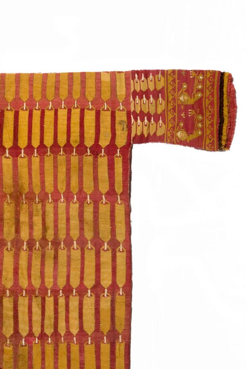 Textile Masterpiece Complete Chimu Shirt with Feathered Motif For Sale