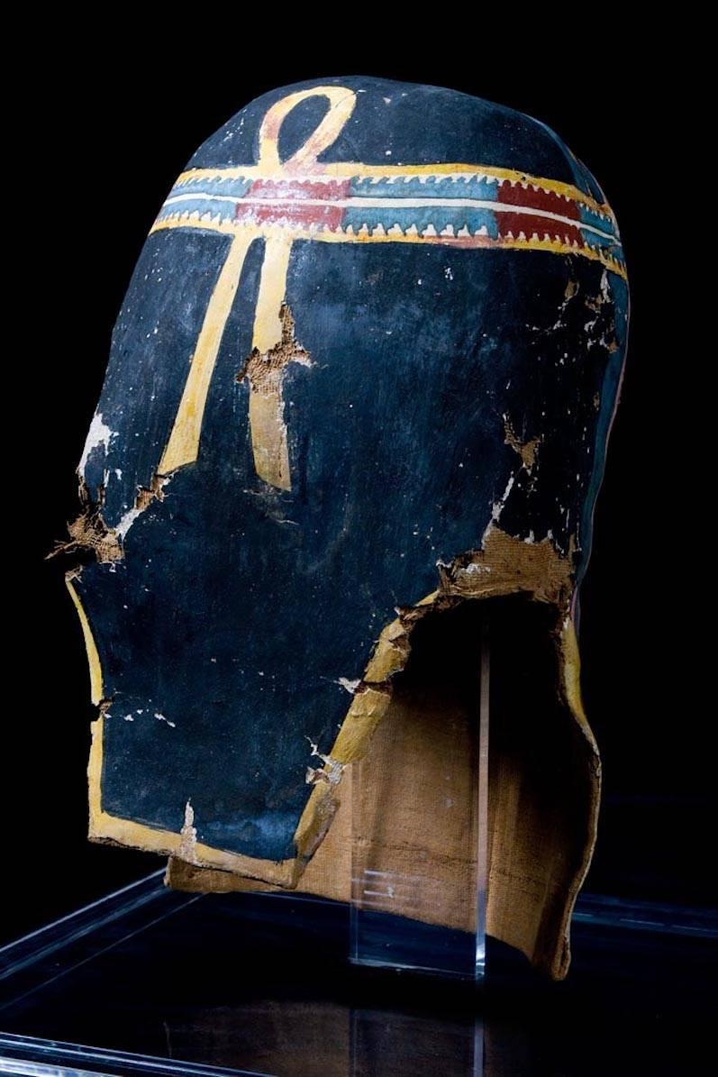 Masque d'origine en forme de cartonnage égyptien Ptolemaique en vente 2