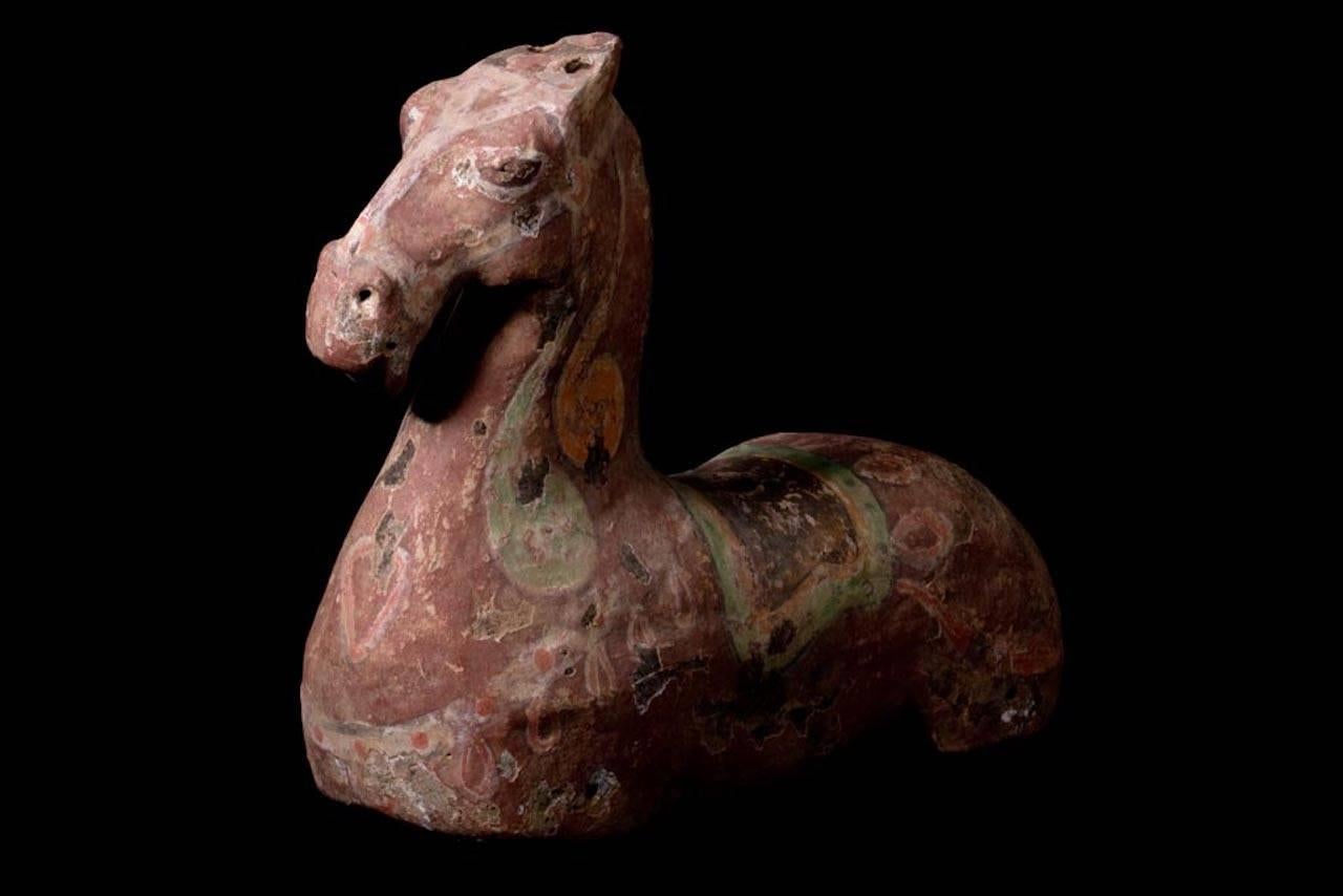 Elegant Han Dynasty Grey Terracotta Horse, TL Tested in Germany In Excellent Condition In San Pedro Garza Garcia, Nuevo Leon