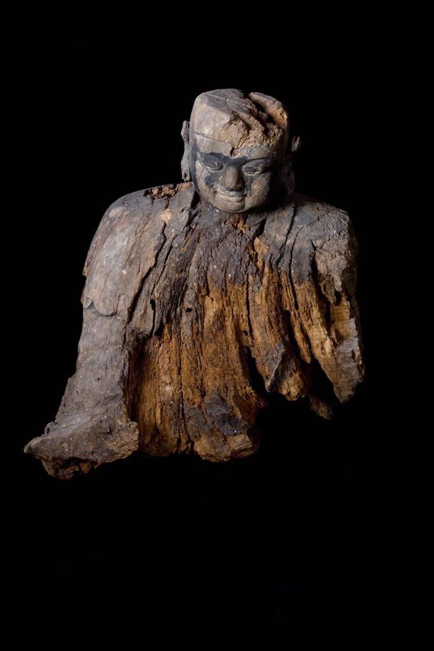 Sehr seltene Holzbüste von Lohan aus der Ming-Dynastie  im Angebot 5