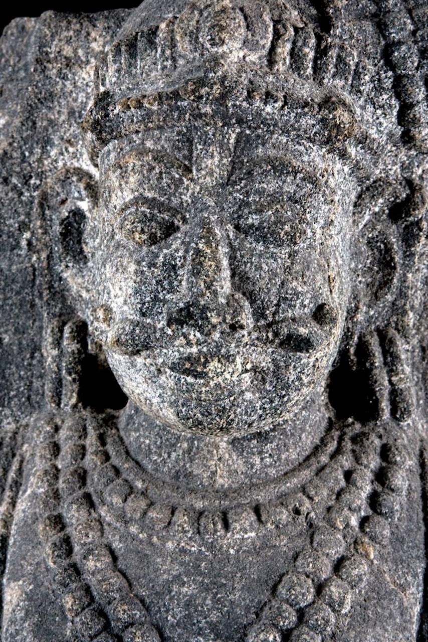 Maharaja-Torso aus schwarzem Granit, 18. Jahrhundert, Indien im Angebot 2