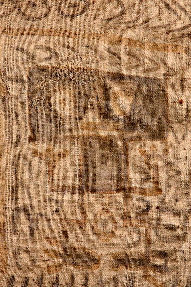 Pre-Columbian Chancay Painted Panel with Two Figures Side by Side In Excellent Condition For Sale In San Pedro Garza Garcia, Nuevo Leon