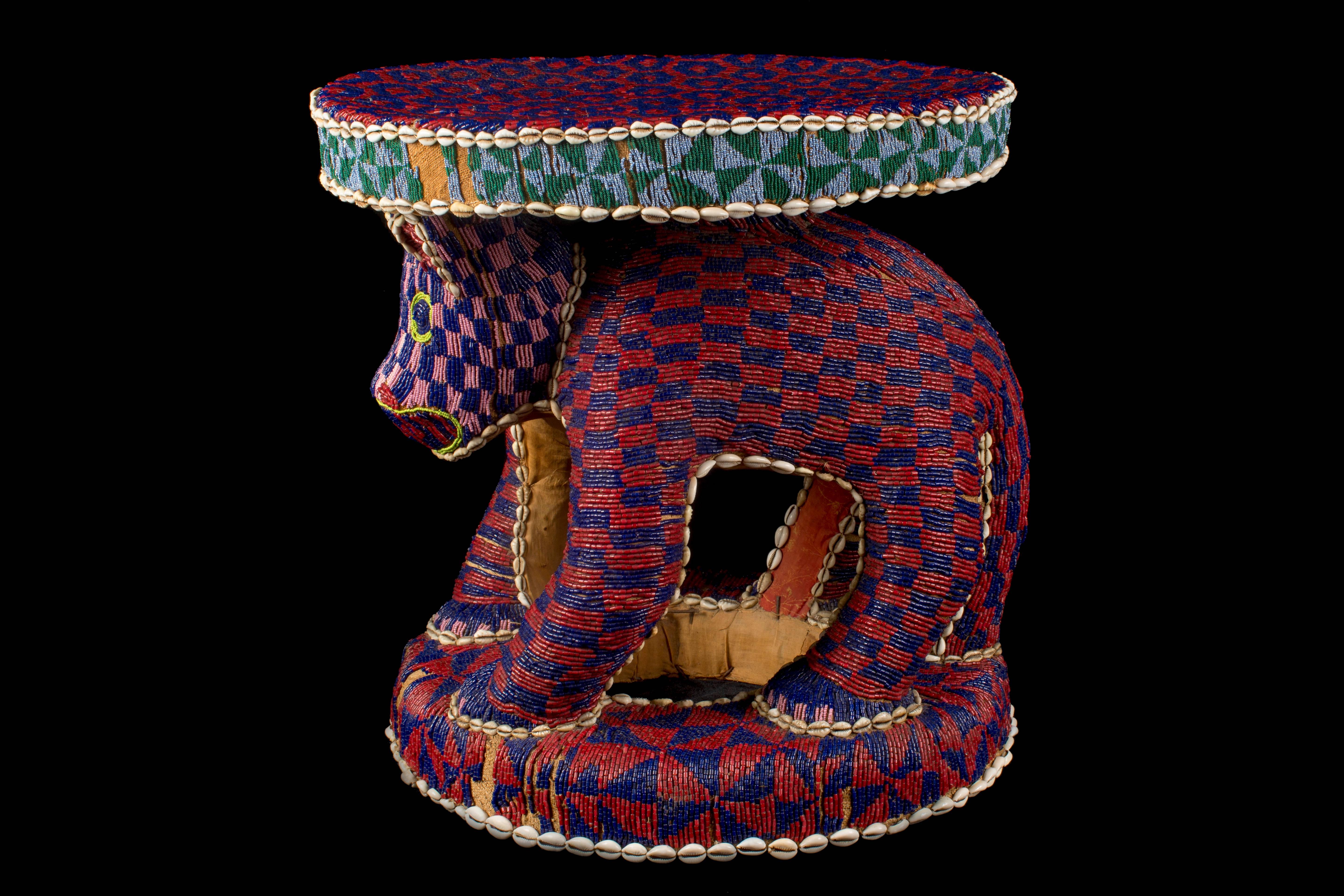 Bamileke Throne Stool with Leopard For Sale 2