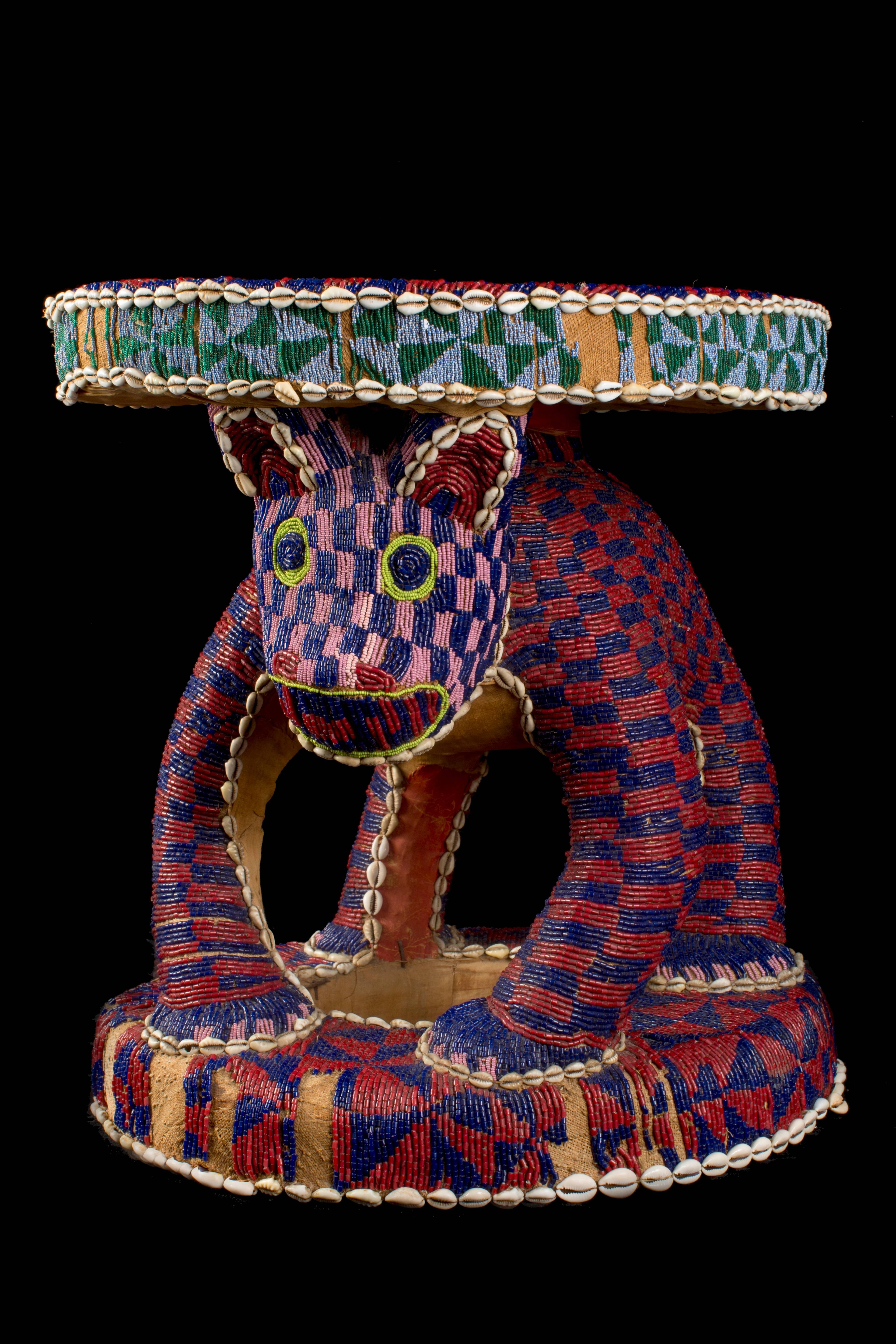 Cameroonian Bamileke Throne Stool with Leopard For Sale