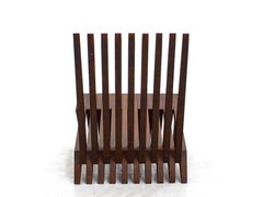 "Logan" Silla de salón contemporánea del diseñador brasileño Flavio Franco