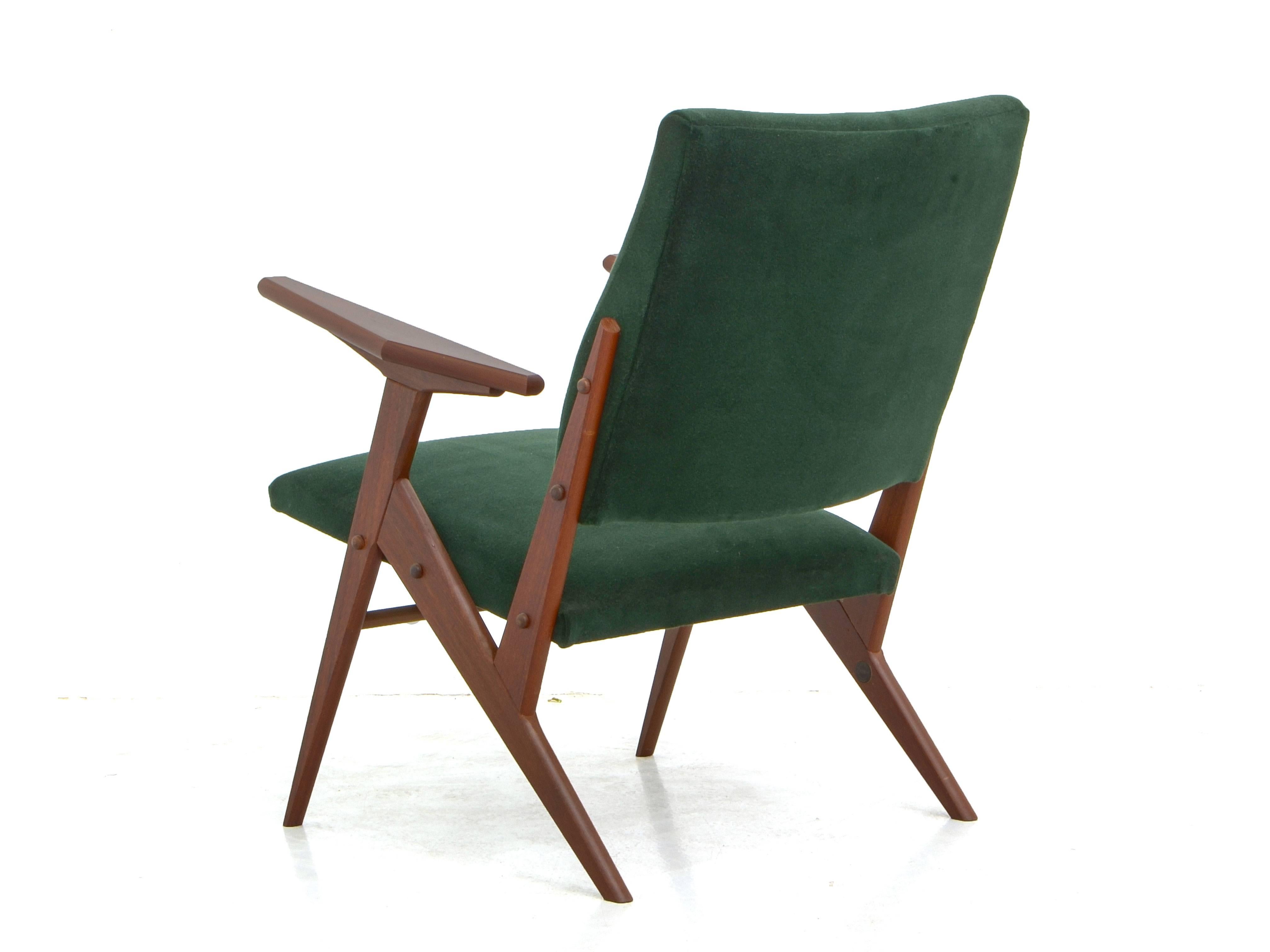This armchair, in the Brazilian midcentury style, was created by José Zanine Caldas.

José Zanine Caldas was a designer, architect and artist. His work is known for its intense creativity and experiential aspect, always slightly ahead of its